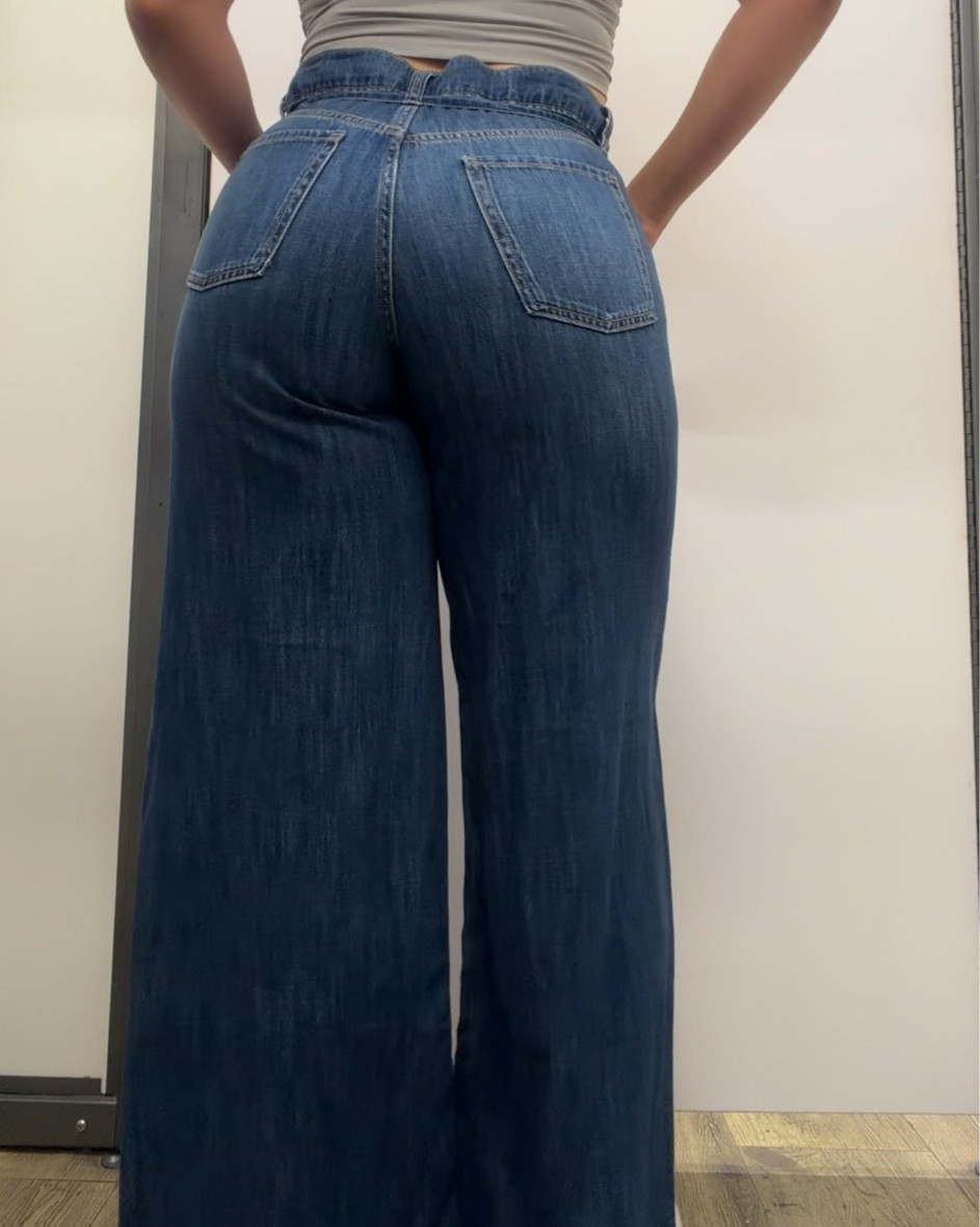 Lightweight jeans w/ no waist gap!

#LTKootd #LTKSaleAlert #LTKTall