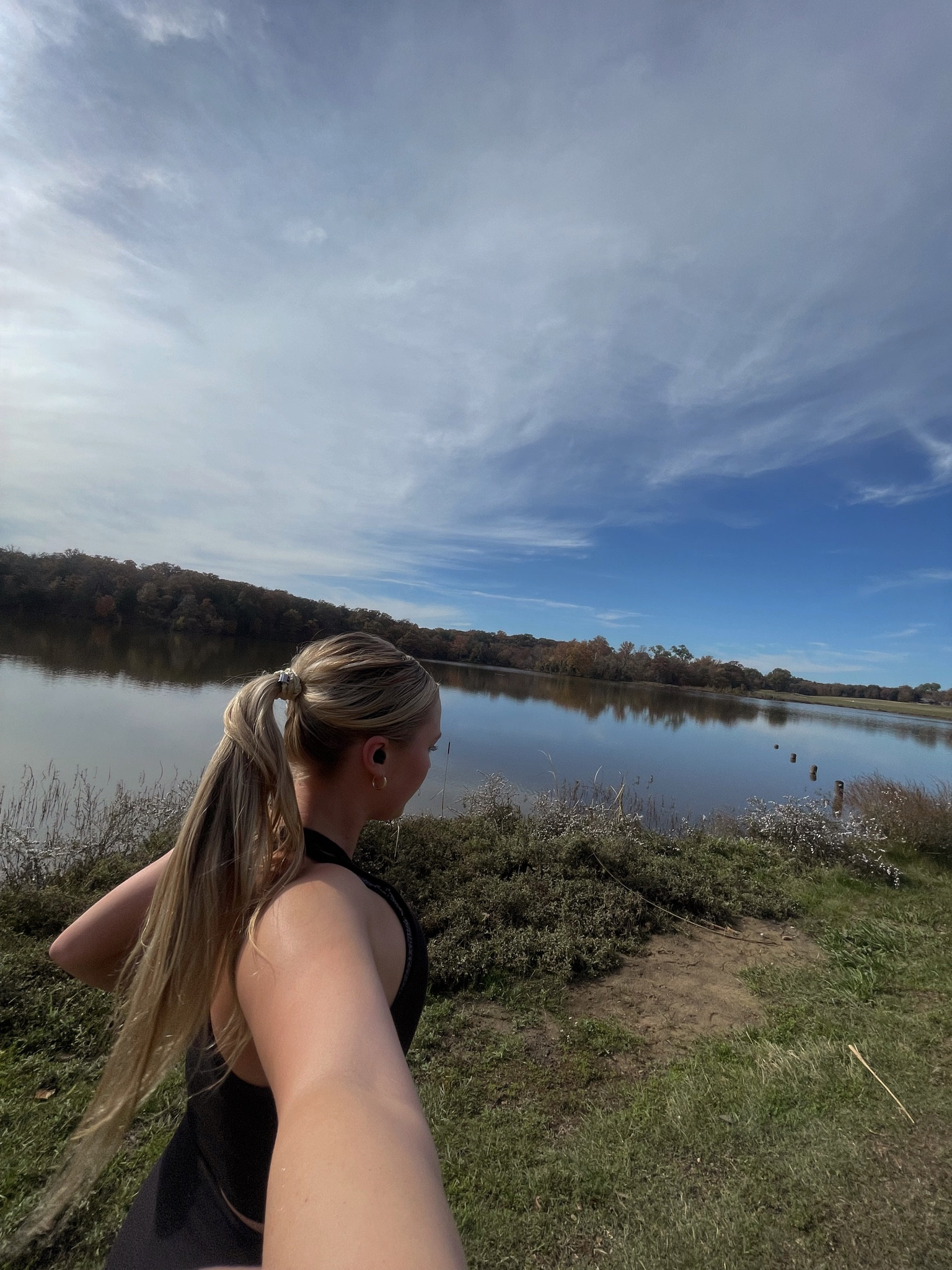 Running tank that also works for casual wear 🖤

#LTKfindsunder50 #LTKstyletip #LTKfitness