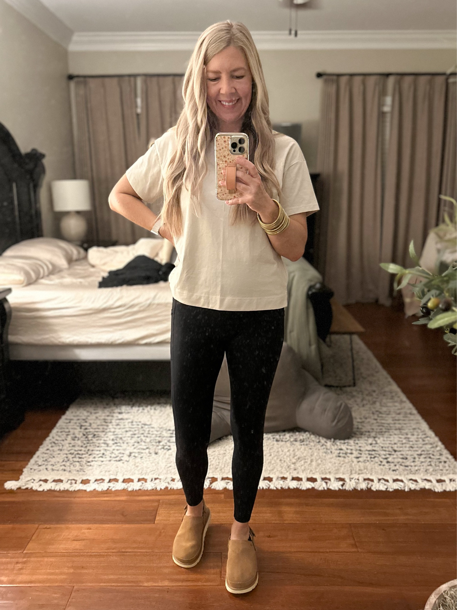 Vacation Bound! Love a comfy travel outfit and a good shoe splurge with these Uggs! 

#LTKStyleTip #LTKSeasonal #LTKShoeCrush