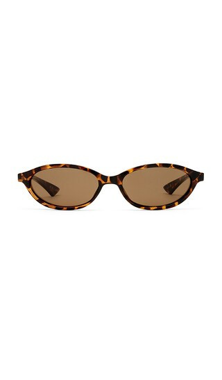 Le Specs Duskfall Sunglasses in Tort & Brown Mono. Size all. | Revolve Clothing (Global)