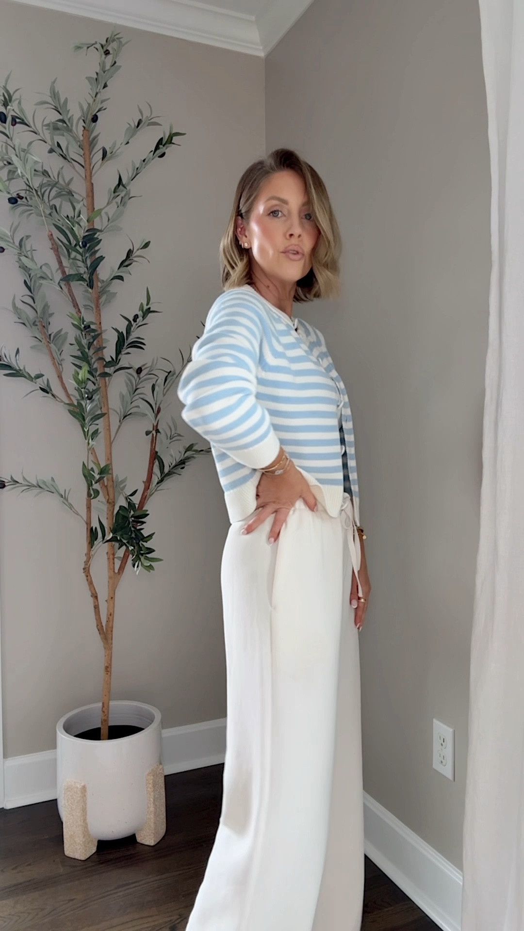 XS in all Target items / XS bra free tank / XS Short Aritzia pants / loafers run true to size 

#LTKootd #LTKPetite #LTKOver40