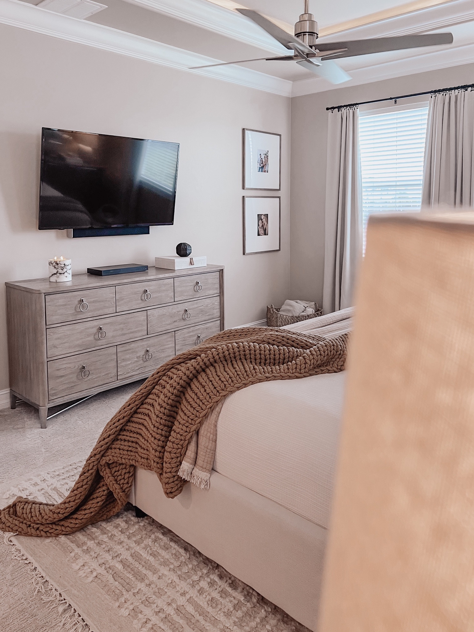 Bedroom | bedroom decor | bedding | neutral bedding | area rug | home decor | cozy decor | picture frames | throw blanket | marble candle | flameless candle 


#target #potterybarn #amazon 

#LTKhome