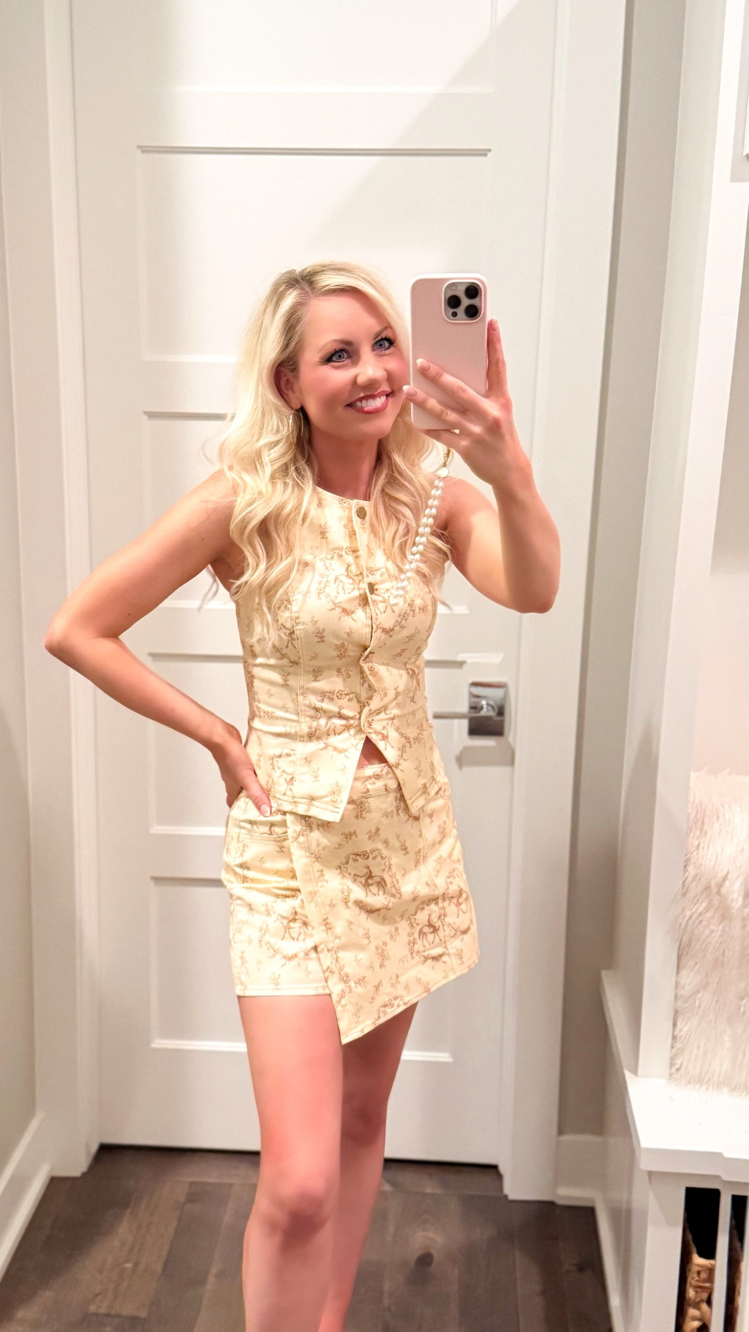 𝒢𝒾𝒹𝒹𝓎 𝒰𝓅 🐴🪵🍂🤎  Y’all, when I tell you I was OBSESSED with this fall fit, it’s just literally sooo cute!

#LTKFallSale #LTKStyleTip #LTKSeasonal