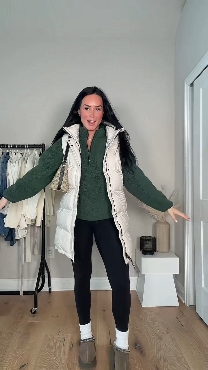 Nail day outfit inspo 🤍 I will have it 🔗 on my LTK in the “outfit inspo” section. 

My sizing 5’7, 145lbs, 32dd
I’m wearing size smalls, size 4 leggings
