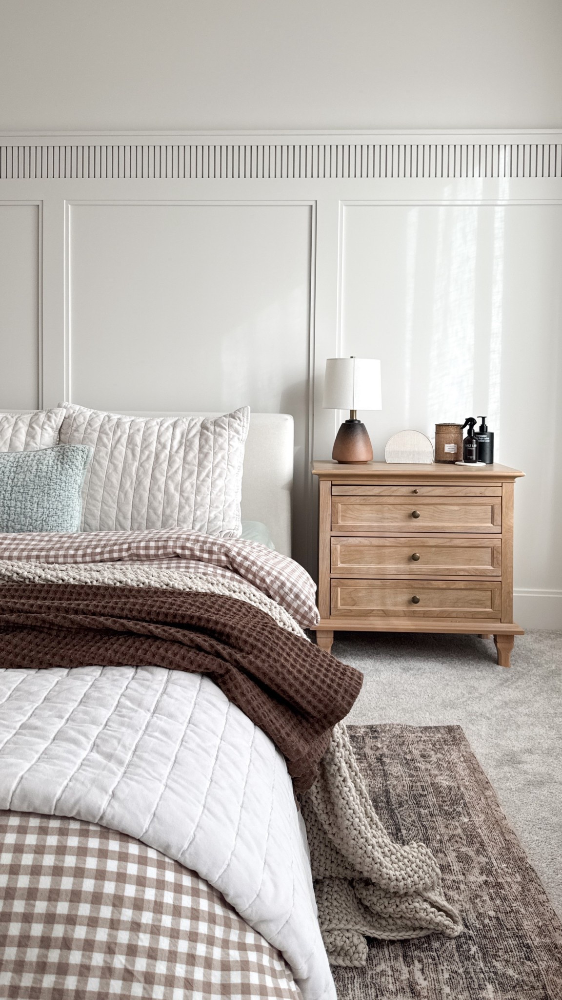 The best amazon nightstands! These bedside tables are so cute - this is the color “natural” and they look so great with our bedroom furniture!

Features:
- So much drawer space
- Built in outlets
- Drawer dividers in top drawer

Amazon furniture, amazon finds, amazon home finds, home decor, bedroom decor, bedroom furniture 