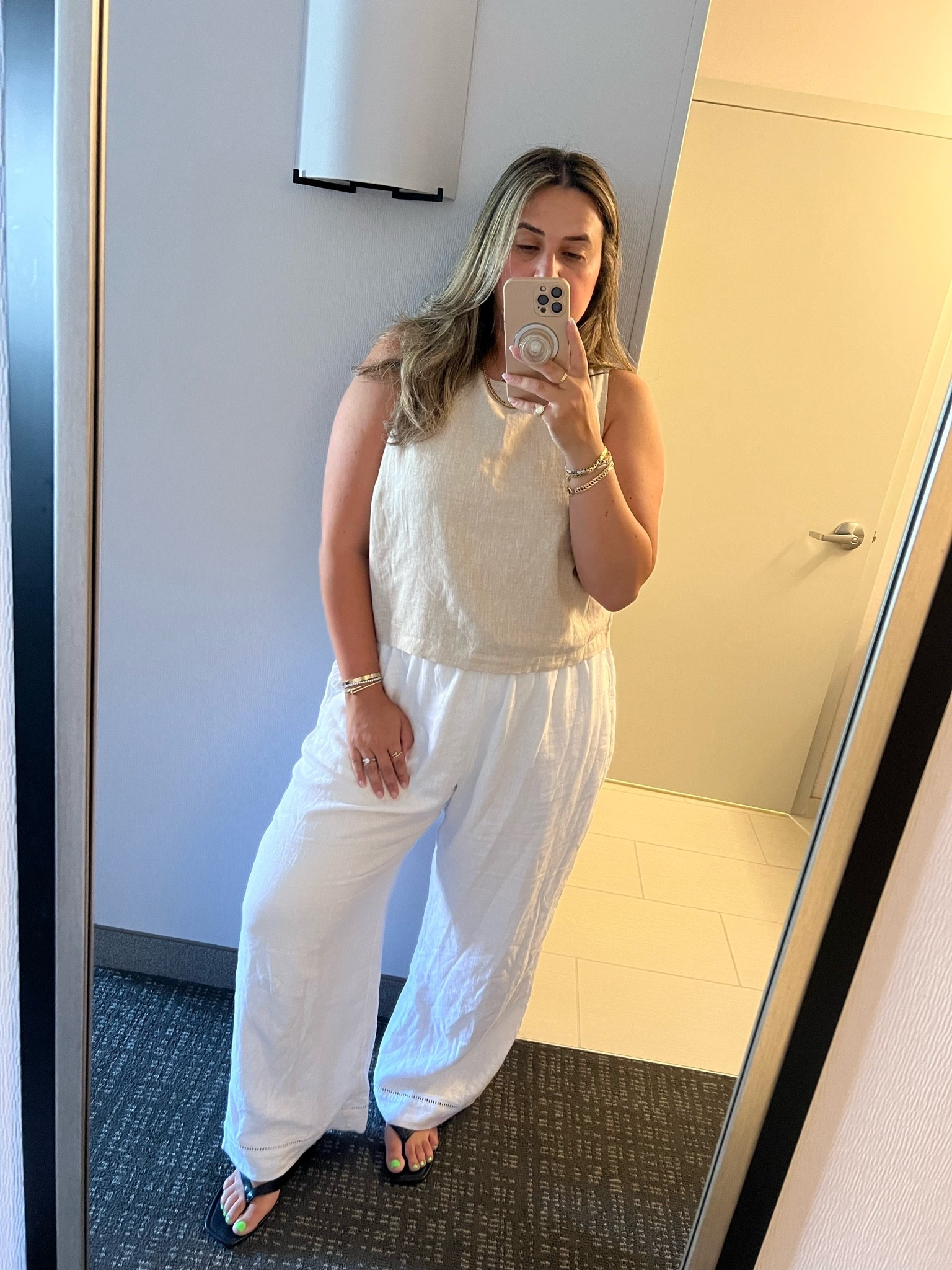 Top is sold out but linked a similar option!

#LTKootd #LTKdayinmylife #LTKSaleAlert