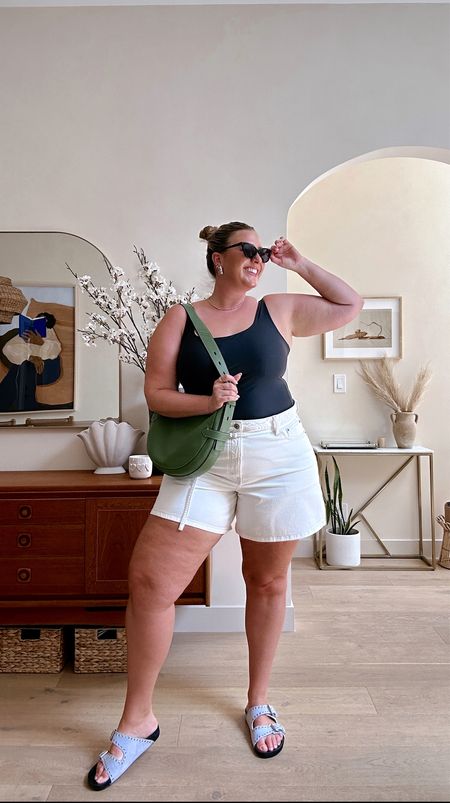 A very realistic summer outfit!! I’ve been wearing these shorts nonstop! 

Tank: size large
Shorts: size 34, I sized up from the 33 (my typical short size bc I wanted them loose/oversized.)
Bag: it’s on sale for 50% off!!


#LTKcurves #LTKSeasonal #LTKunder100