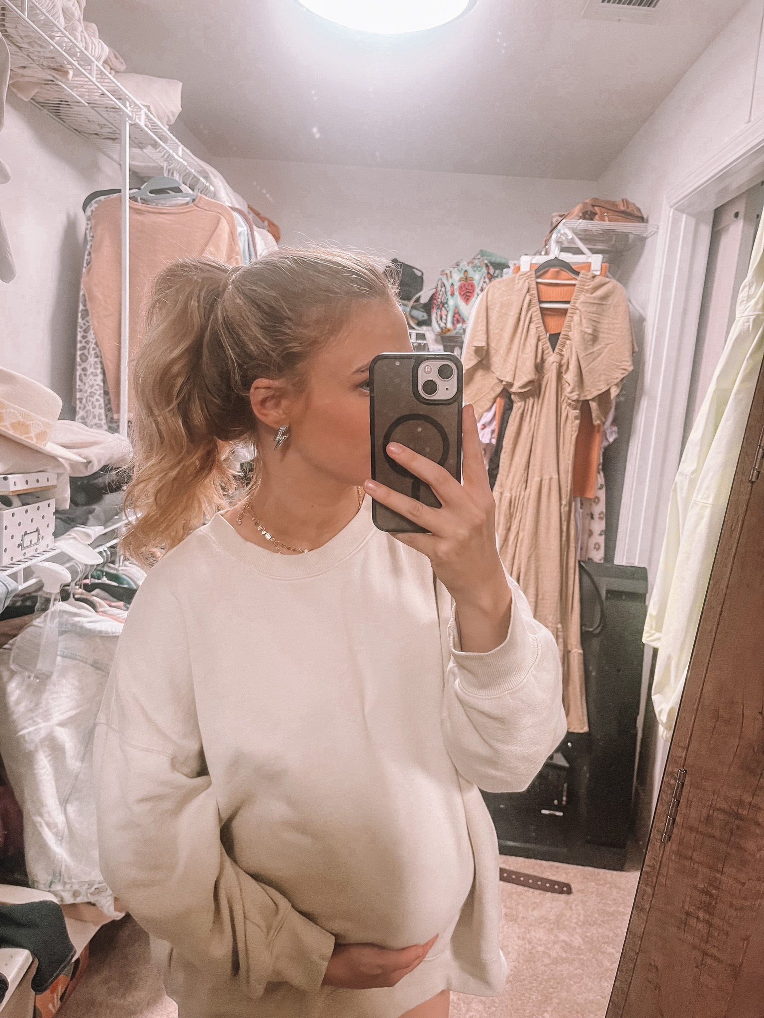 such a comfy crew! 

crew neck. old navy. sale  