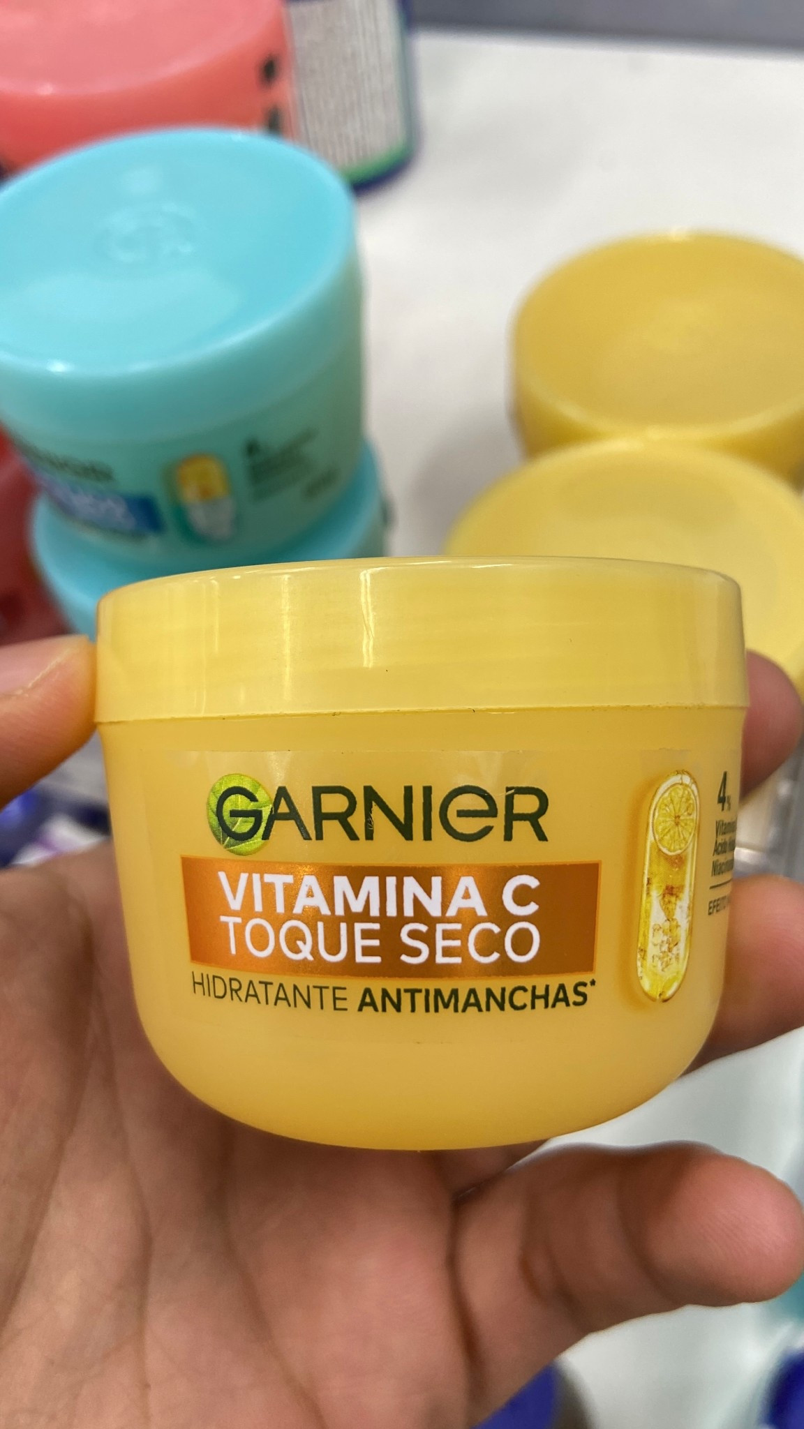 Hidratante antimanchas mais viral e sequinho da internet 💛

Com três ativos maravilhosos!!
Vitamina c 🧡🍊
Ácido hialurônico 🧬🩵
Niacinamida 🩷🫶🏻

Para você adicionar a sua rotina!!

#LTKguiadepresente #LTKbeleza #LTKbolsa