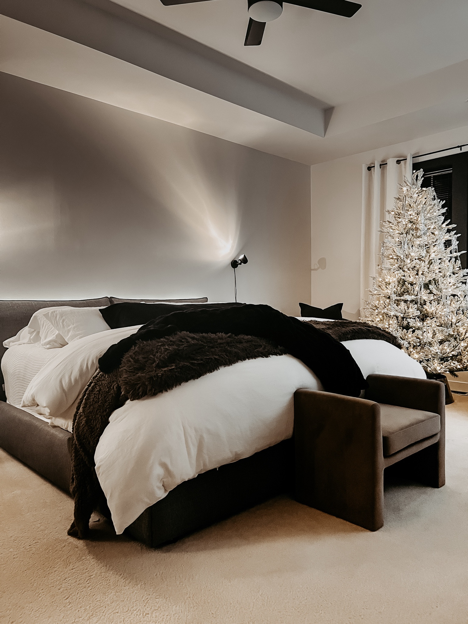 My holiday bedroom views 🤩✨

#LTKHoliday #LTKSeasonal #LTKhome