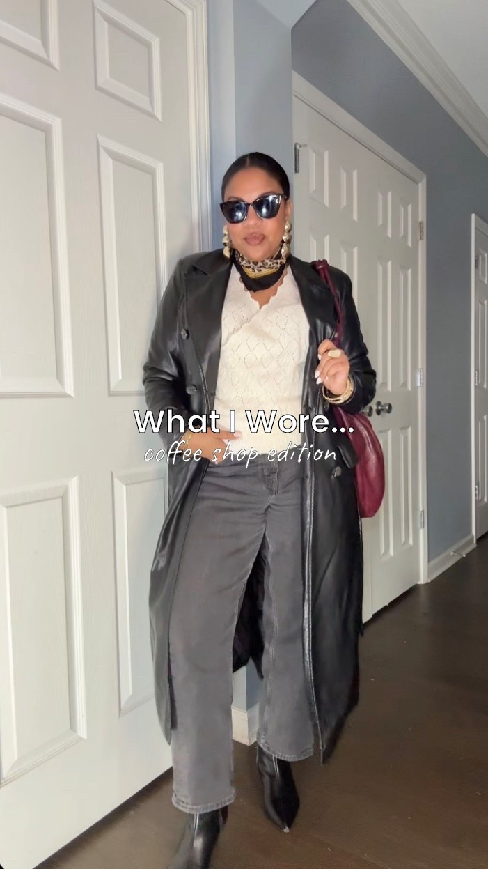 Simple, chic, put-together outfit for the coffee shop! 

#LTKdayinmylife #LTKootd #LTKmomlife