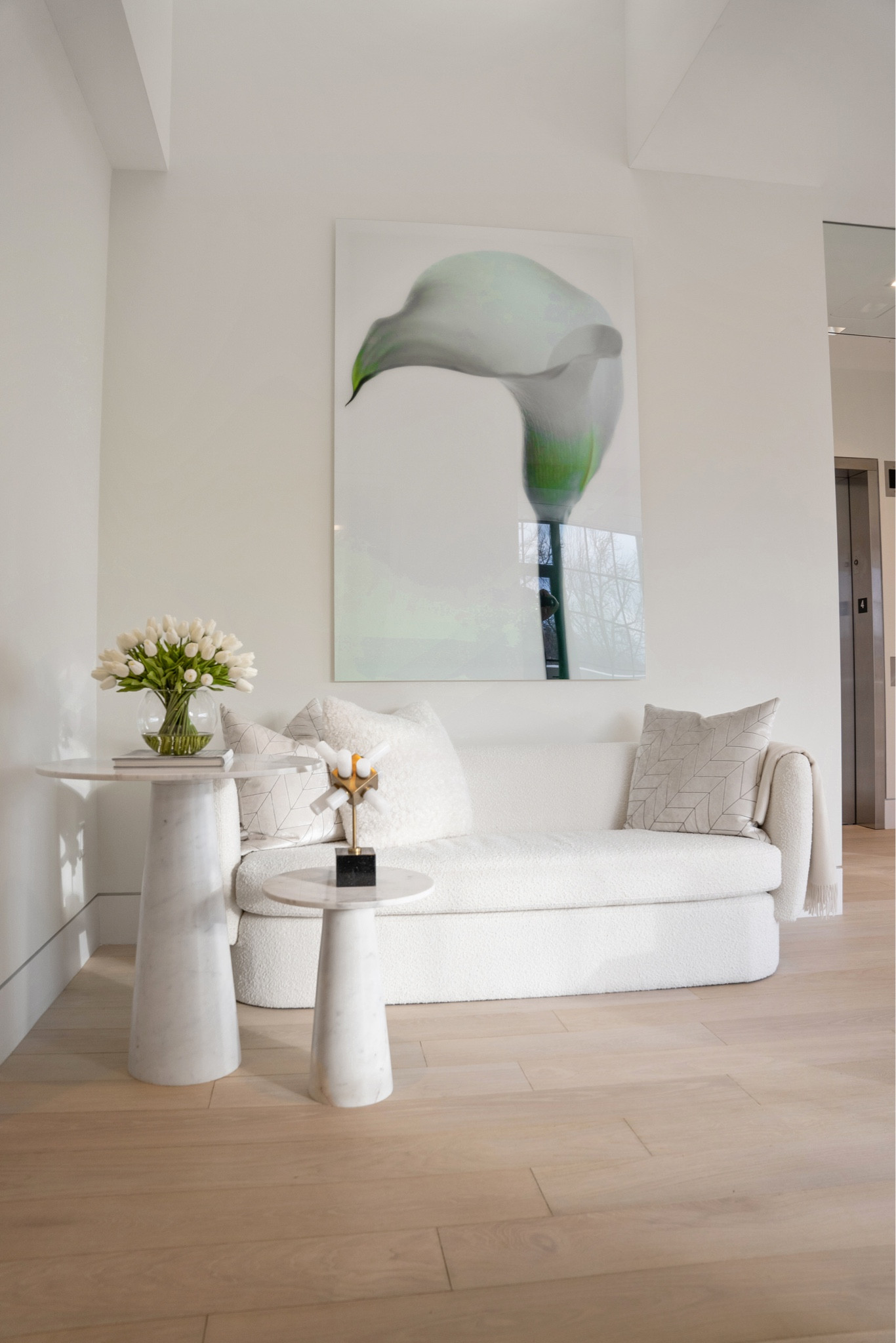White Room Decor and Big Painting

#LTKhome #LTKFind #LTKstyletip