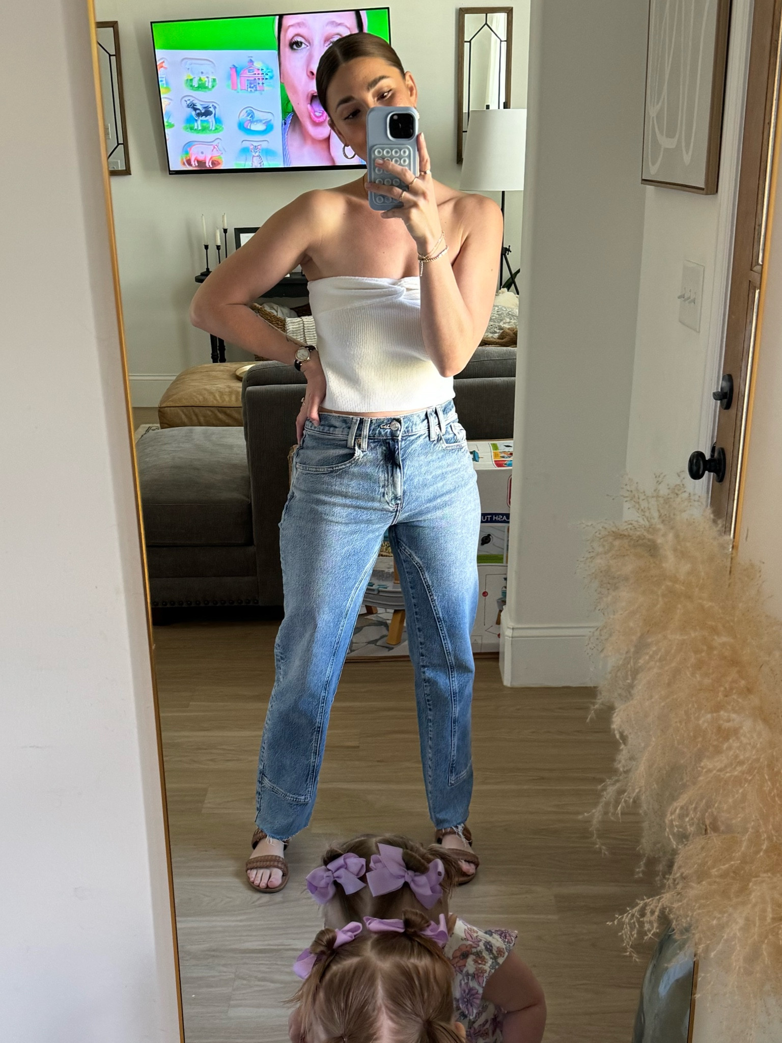 OOTD- ft toddler head, Mrs Rachel, & a new box of toys 😅

#LTKhome #LTKU #LTKbeauty