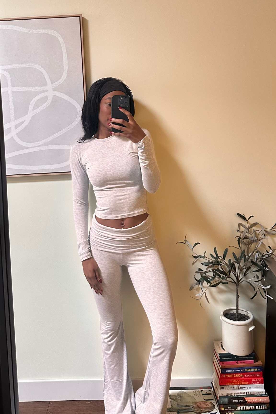 Size small
Linked dupe and original. The skims long sleeve shirt is longer than the dupe. The dupe is pretty short on the torso

#LTKStyleTip #LTKFitness #LTKFindsUnder50