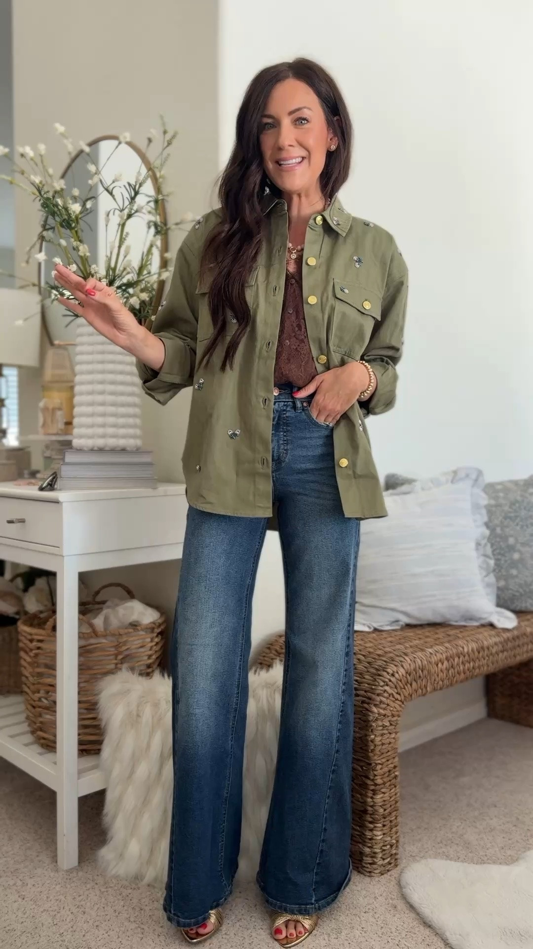 Medium jacket & 2 regular jeans

#LTKmomlife #LTKSeasonal #LTKootd