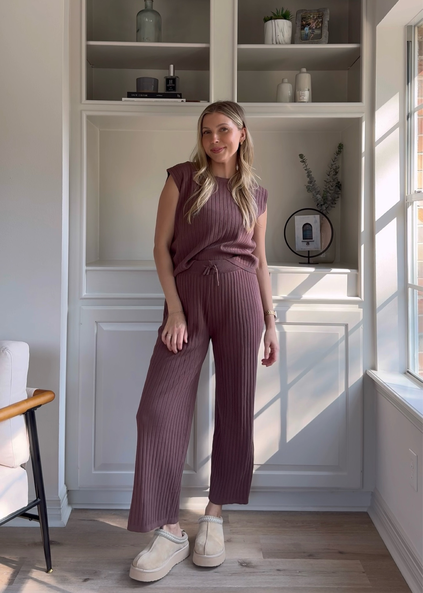 Casual fall outfit also perfect for Thanksgiving! Wearing a M in the set (super bump friendly), similar slippers 

#LTKBump #LTKFindsUnder50 #LTKStyleTip