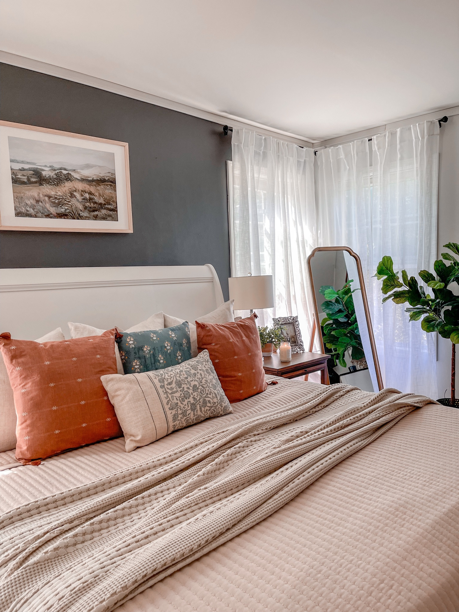 Bedroom styling for fall 

#LTKhome