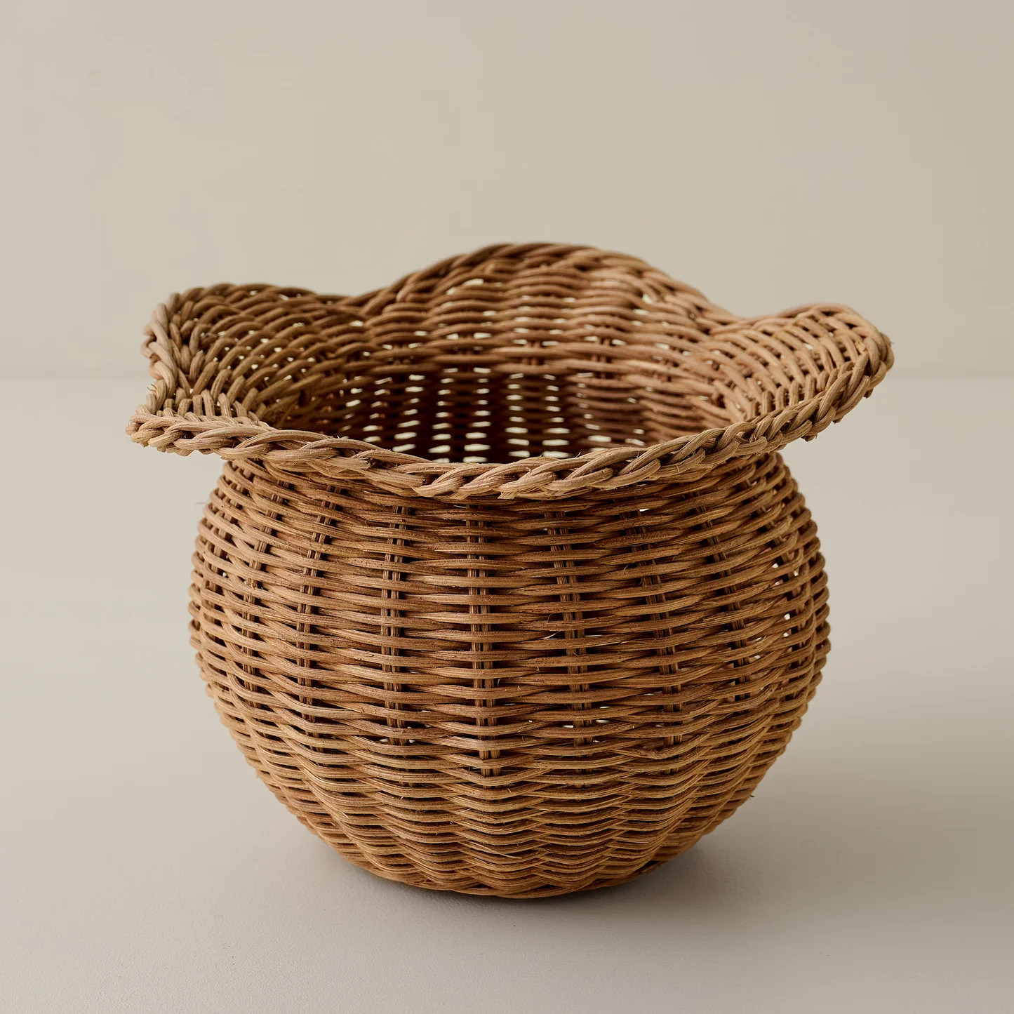 Perry Scalloped Rim Woven Vase | Magnolia