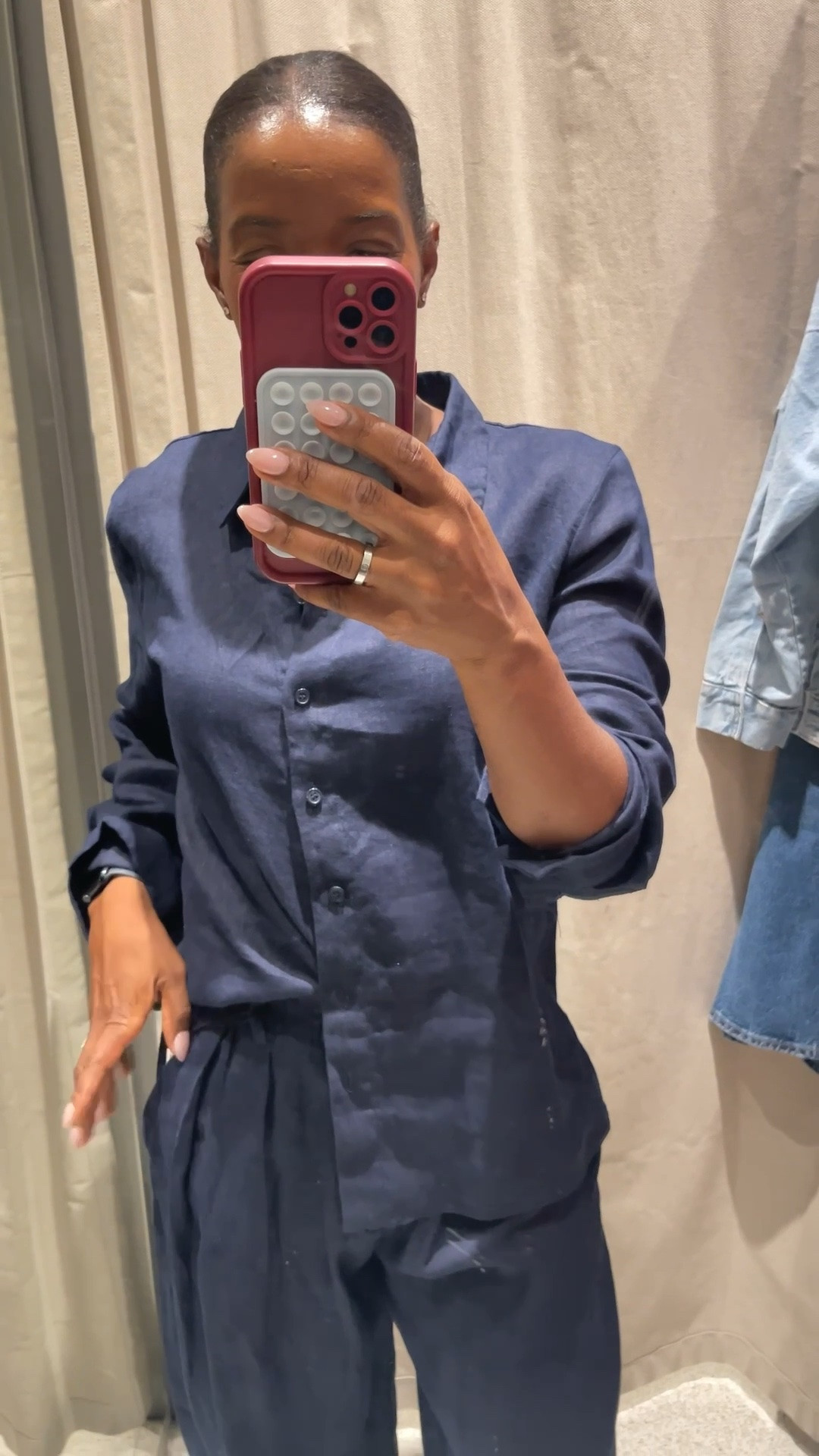 Love a matching set and in navy! Immediate purchase. The shirt fits small. I’m wearing L and XS pants 

Linen pants, linen shirt, coordinated set

#LTKMothersDay #LTKootd #LTKSeasonal