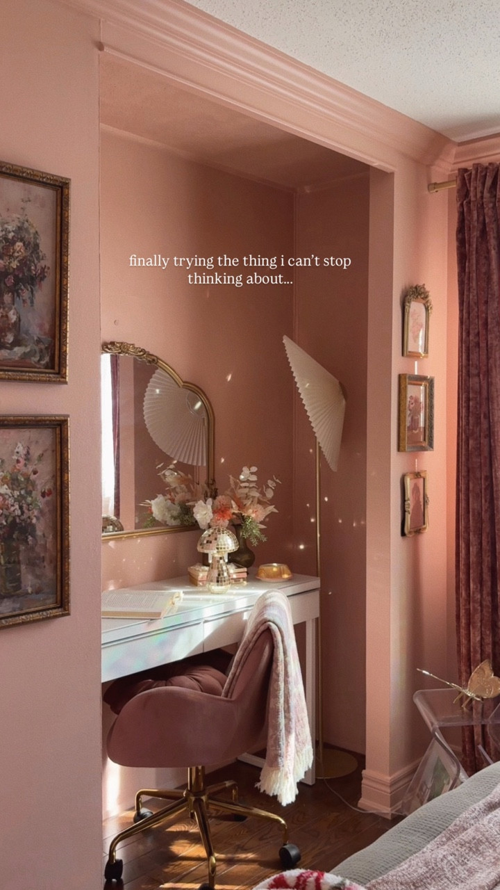 testing the waters to see if i’m about to paint the entire guest room ceiling… and i am, i definitely am 😂
 
#bedroomdecor colour drench #cozyhome painted ceiling #interiorstyling small space #homeinteriordesign cozy home style #myhomedecor

#LTKHome #LTKStyleTip