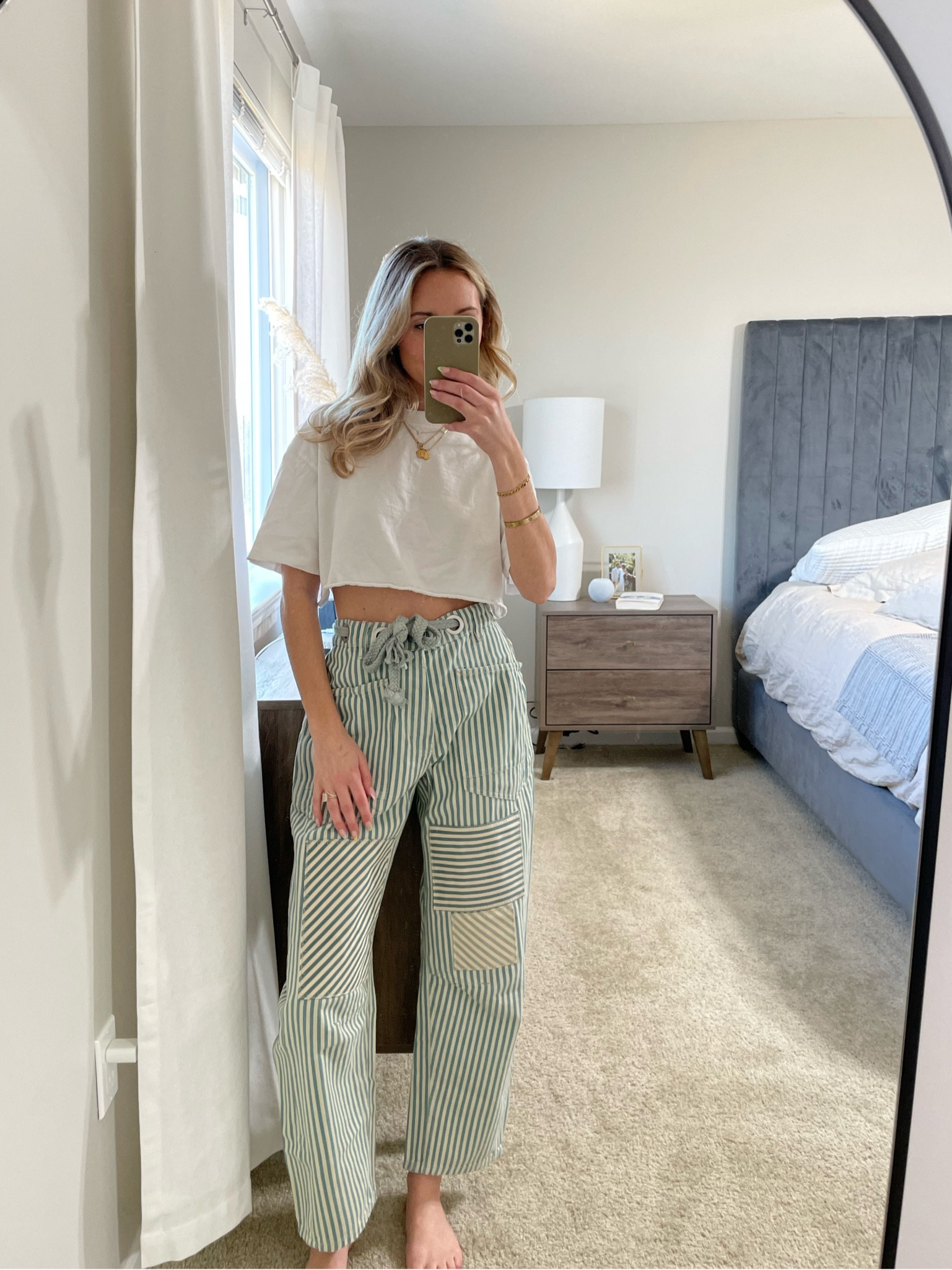 These Free people pants 🤩 wearing size 24 (TTS)