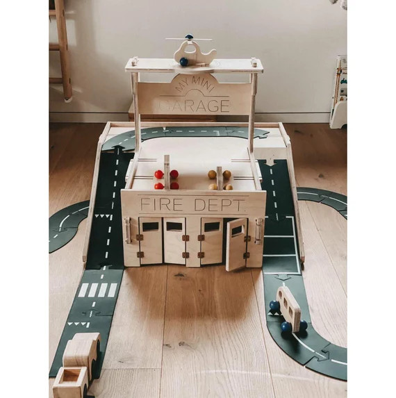 Maxi Garage5 Cars Wooden Toys Toys for Children Creative - Etsy | Etsy (US)