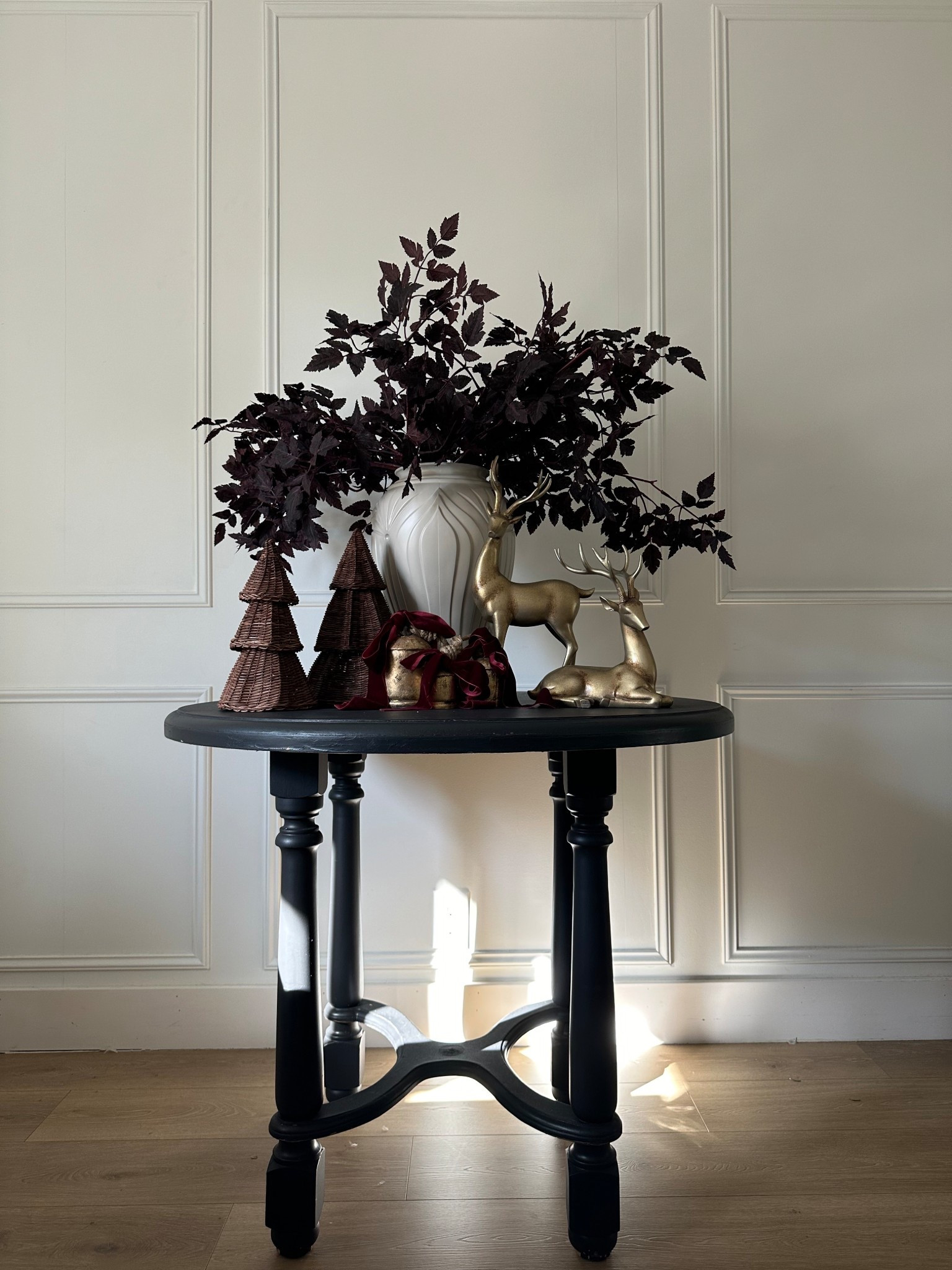 Entryway table decorated for Christmas
Gold bells
Christmas bells 
Reindeer 
Burgundy velvet ribbon  

Vintage table 
Round table 
Console table 
Christmas decor
Vintage Christmas 
Woven trees
Target 
Walmart 
McGee 
Moody 
Walmart home decor
Target decor 
My Texas house 
Stairway table 

#LTKHoliday #LTKHome #LTKSaleAlert