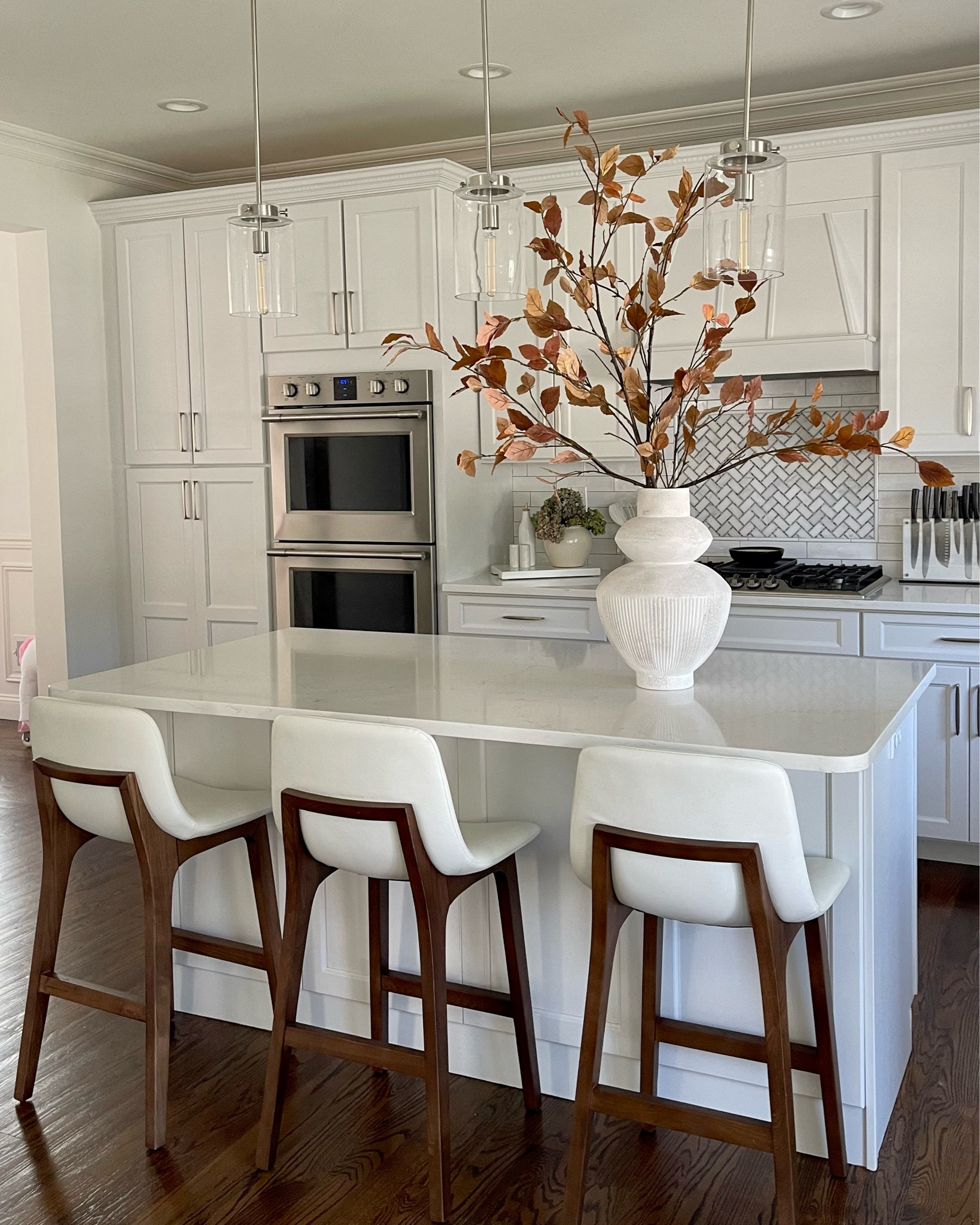Fall kitchen inspo

White kitchen,
Fall
Branches

#LTKHoliday #LTKSeasonal #LTKhome