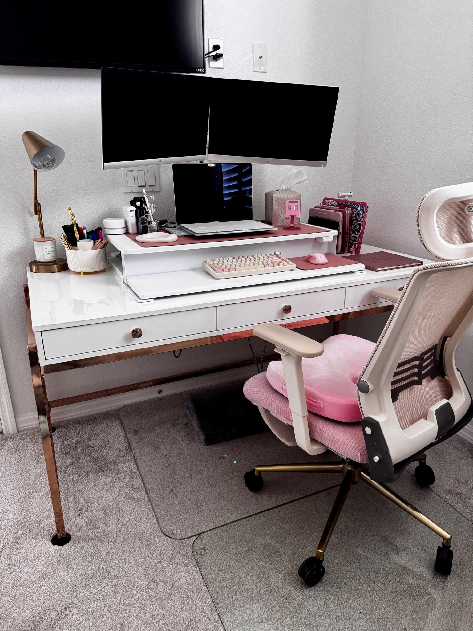 My girly home office desk setup 
💖🖥️👩🏻‍💻🗂️📋🌸

#homeoffice #officedesk #deskaccessories #officeaccessories #deskitems

#LTKFindsUnder50 #LTKHome #LTKFindsUnder100