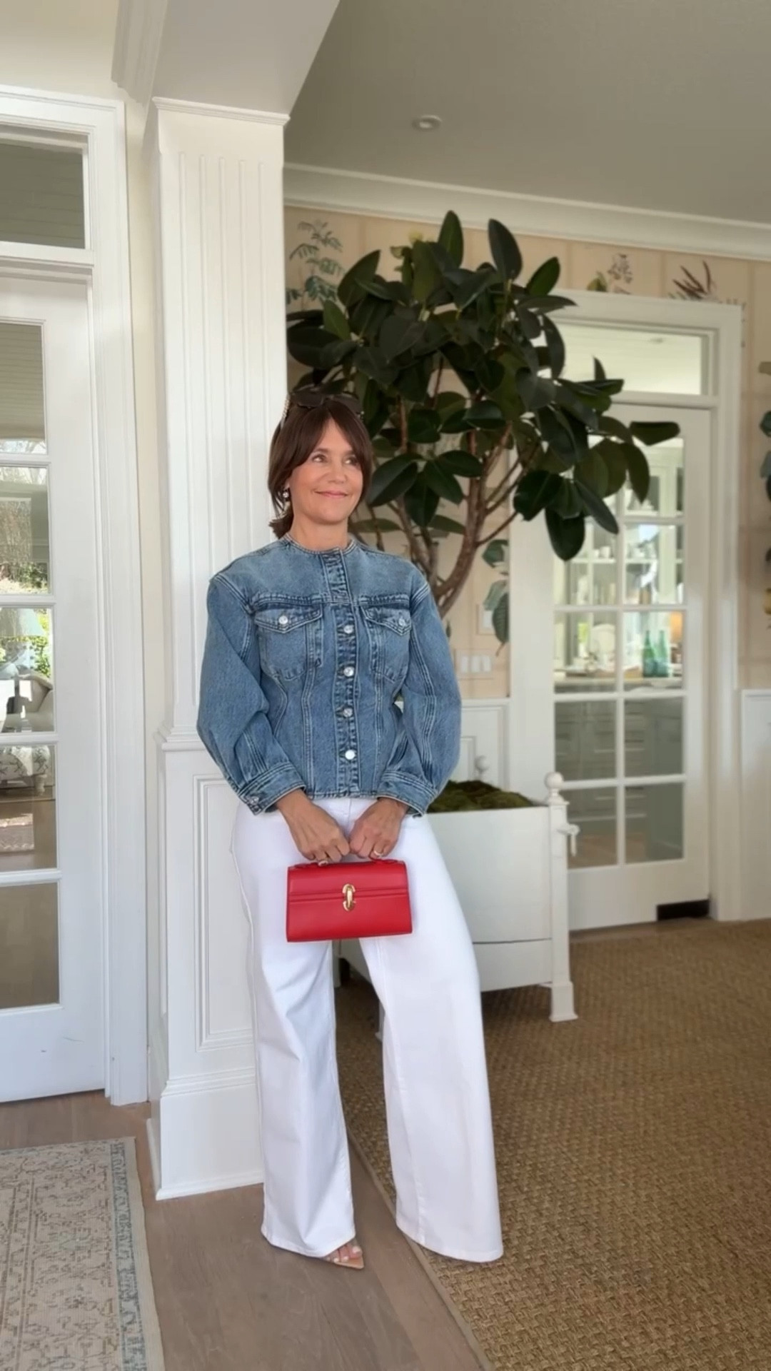 Update your old denim jacket for something updated like this one! I’m obsessed with the shape of this jacket and it’s so flattering ✨❤️

#LTKOver40 #LTKSeasonal #LTKootd