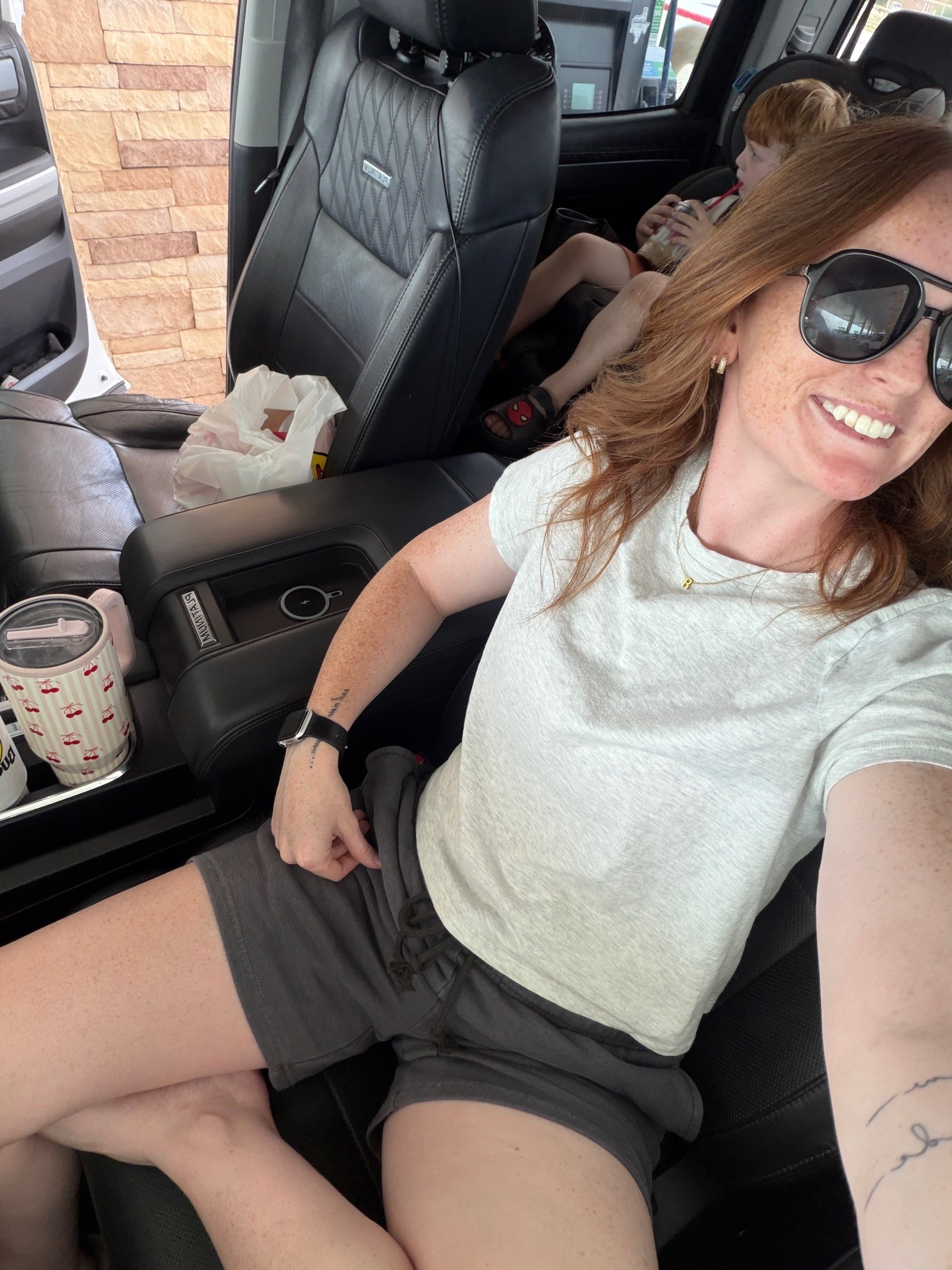 It’s giving ’90s mom vibes… and I’m not even mad about it. 🤎 Comfy, effortless, and somehow cooler now than it was back then. Everything is linked in my LTK! ✨ #LTK #OOTD #90sStyle #MomStyle #EverydayFashion

#LTKootd #LTKmomlife #LTKgrwm