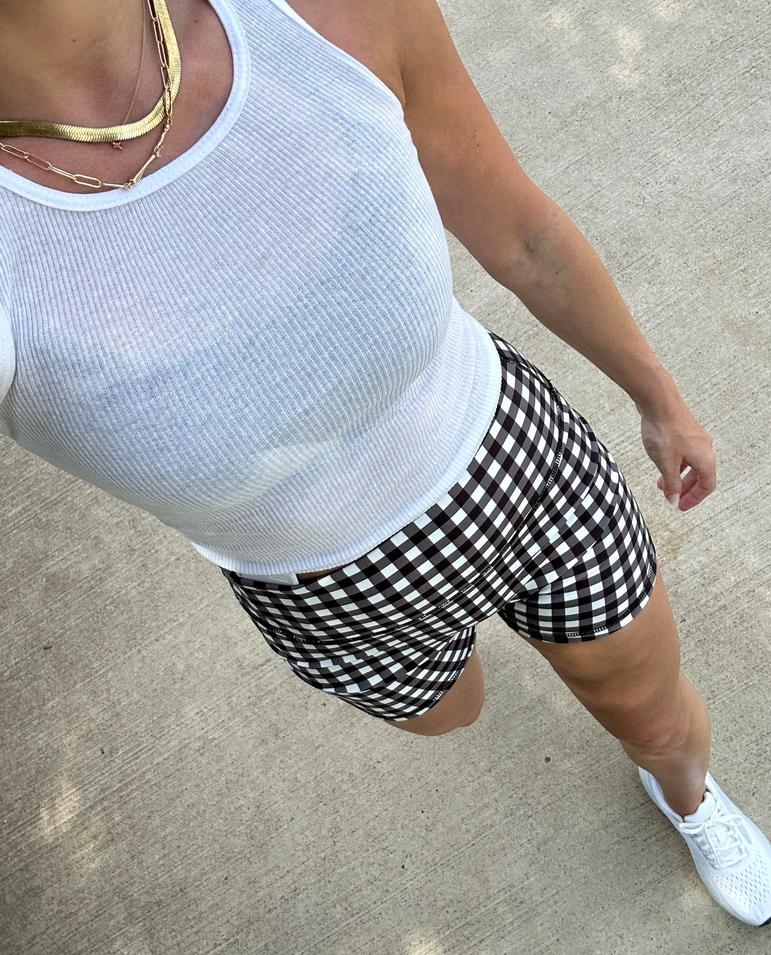 staple afternoon walk fit

Shorts are sold out so linked similar styles:)

#LTKFindsUnder50 #LTKActive #LTKSeasonal