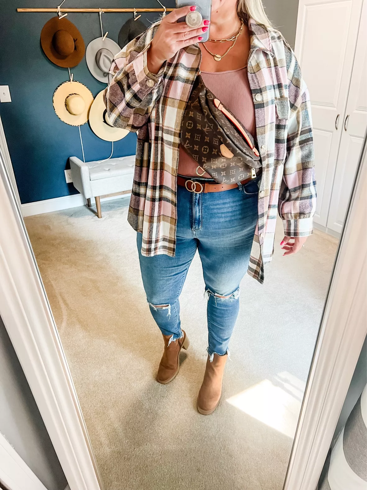 Stylish Fall Outfit with Louis Vuitton Bumbag, Jeans, and Ankle Boots