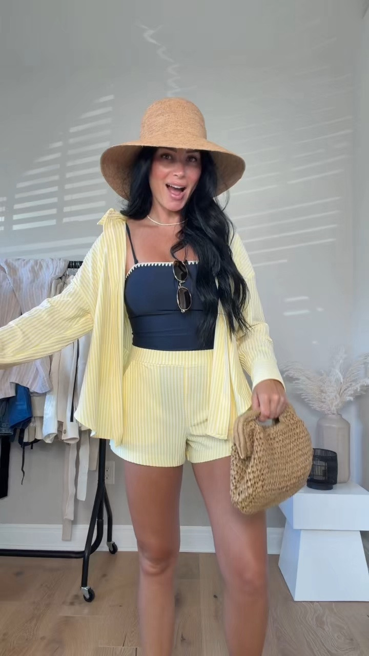 Swim summer outfit ☀️💙 I will have all the details on my LTK.

My sizing 5’7, 145lbs, 32dd
I’m wearing size smalls 

@abercrombie

#LTKootd #LTKgrwm #LTKSwim