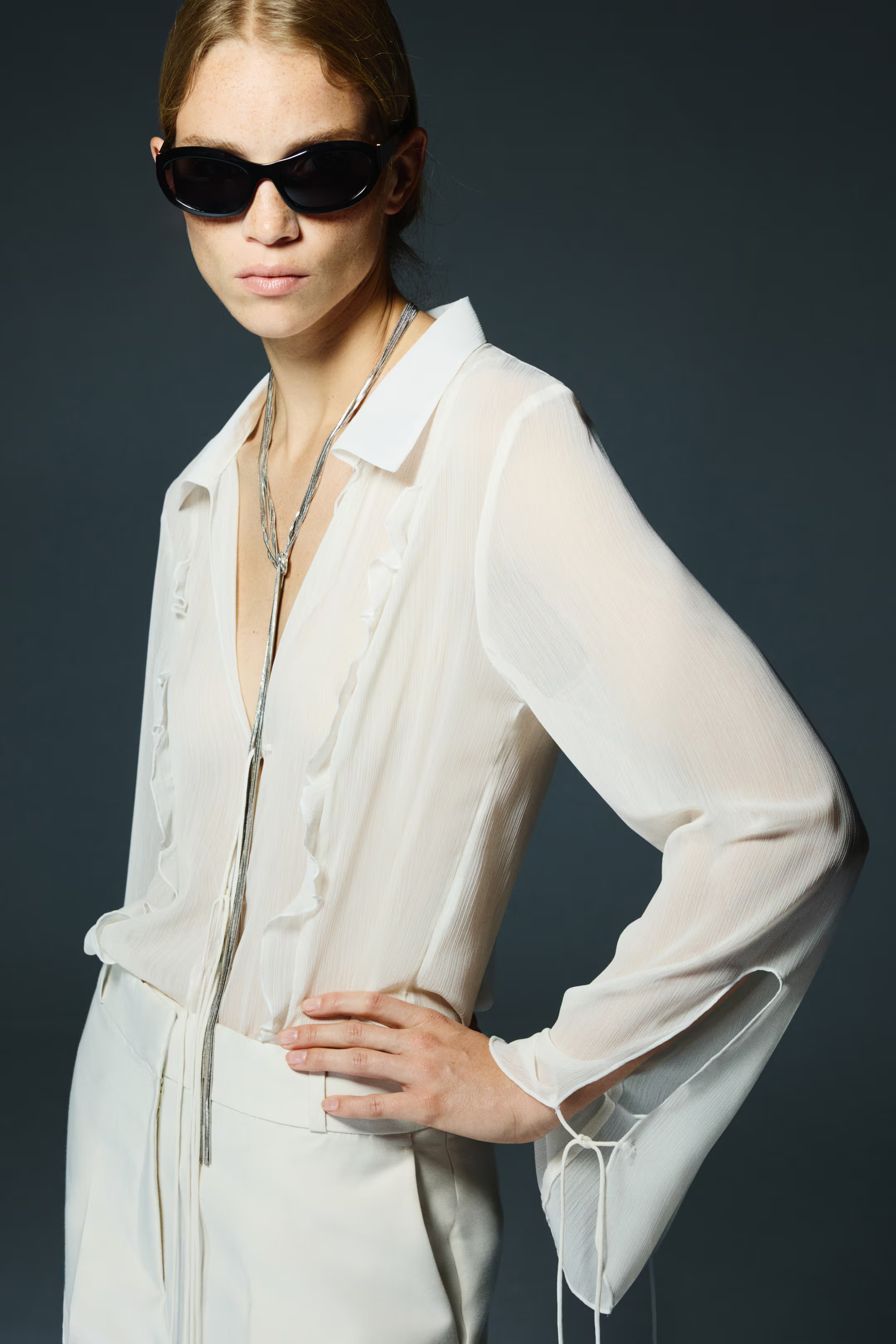 High-waisted tailored trousers | H&M (UK, MY, IN, SG, PH, TW, HK)