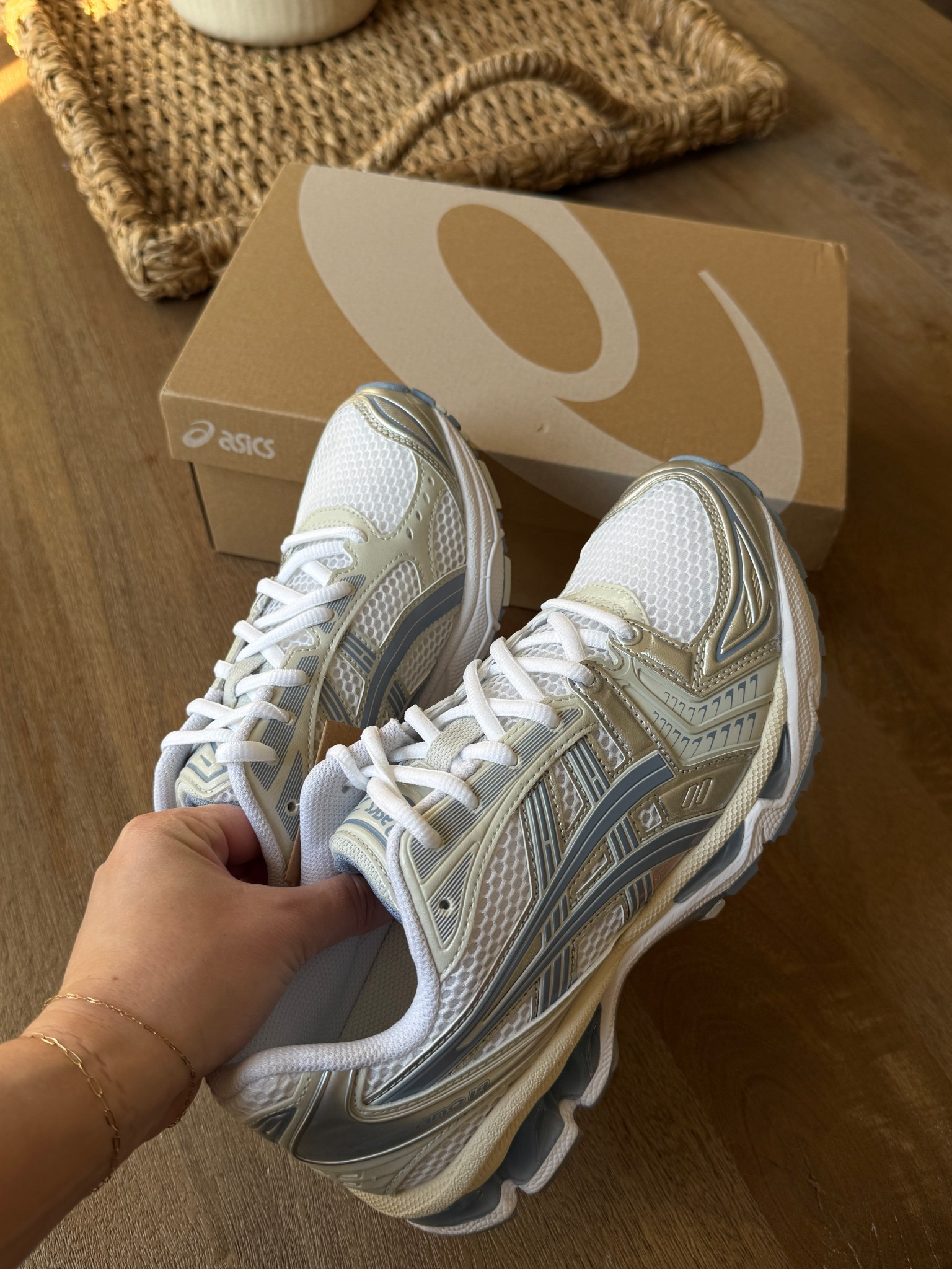 New sneakers for Disney! LOVE the colors 😍

#LTKActive #LTKfitnessgoals #LTKTravel