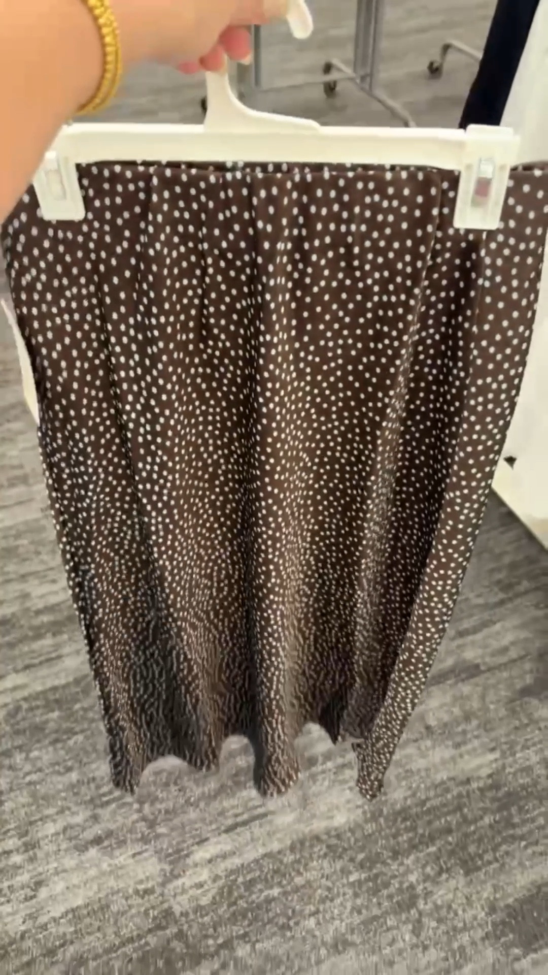 Give me all the chocolate brown + polka dots!!!😍😍 + it is 25% off!!!

Skirt, spring outfit, spring fashion, beach vacation, @Target 

#LTKootd #LTKSaleAlert #LTKSeasonal