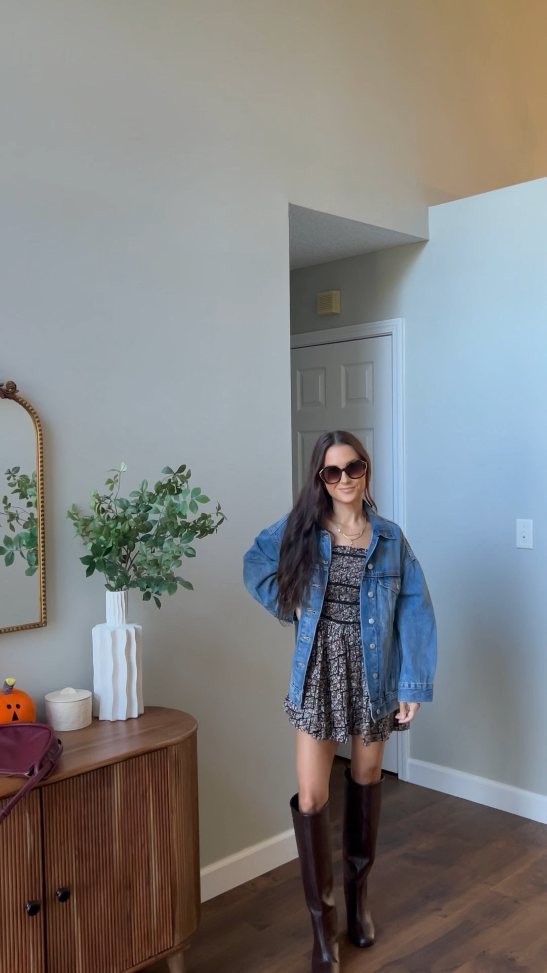 Fall outfit inspo 🖤 

#fallstyle, #fallfashion 