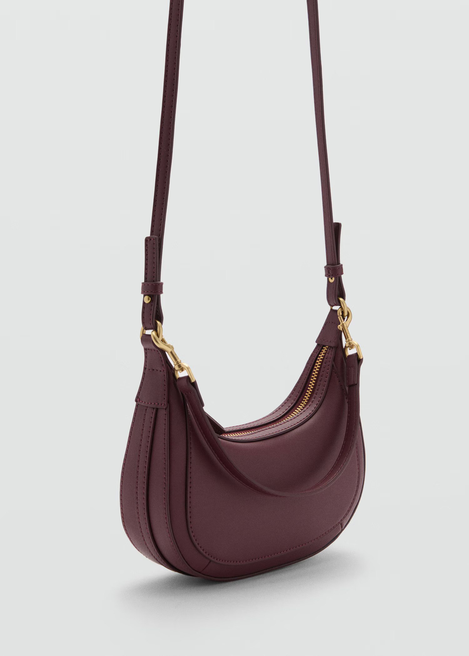 Leather-effect crossbody bag | Mango (US/MX/AU)