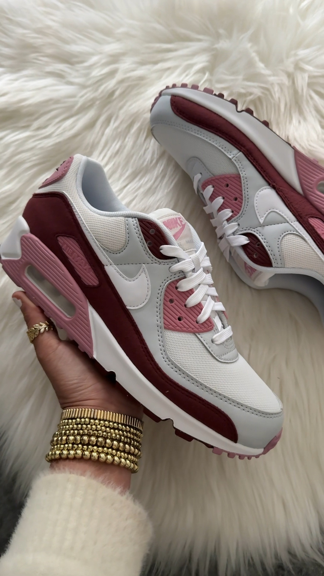 Nike air max 90 se sneakers in red and pink run true to size 