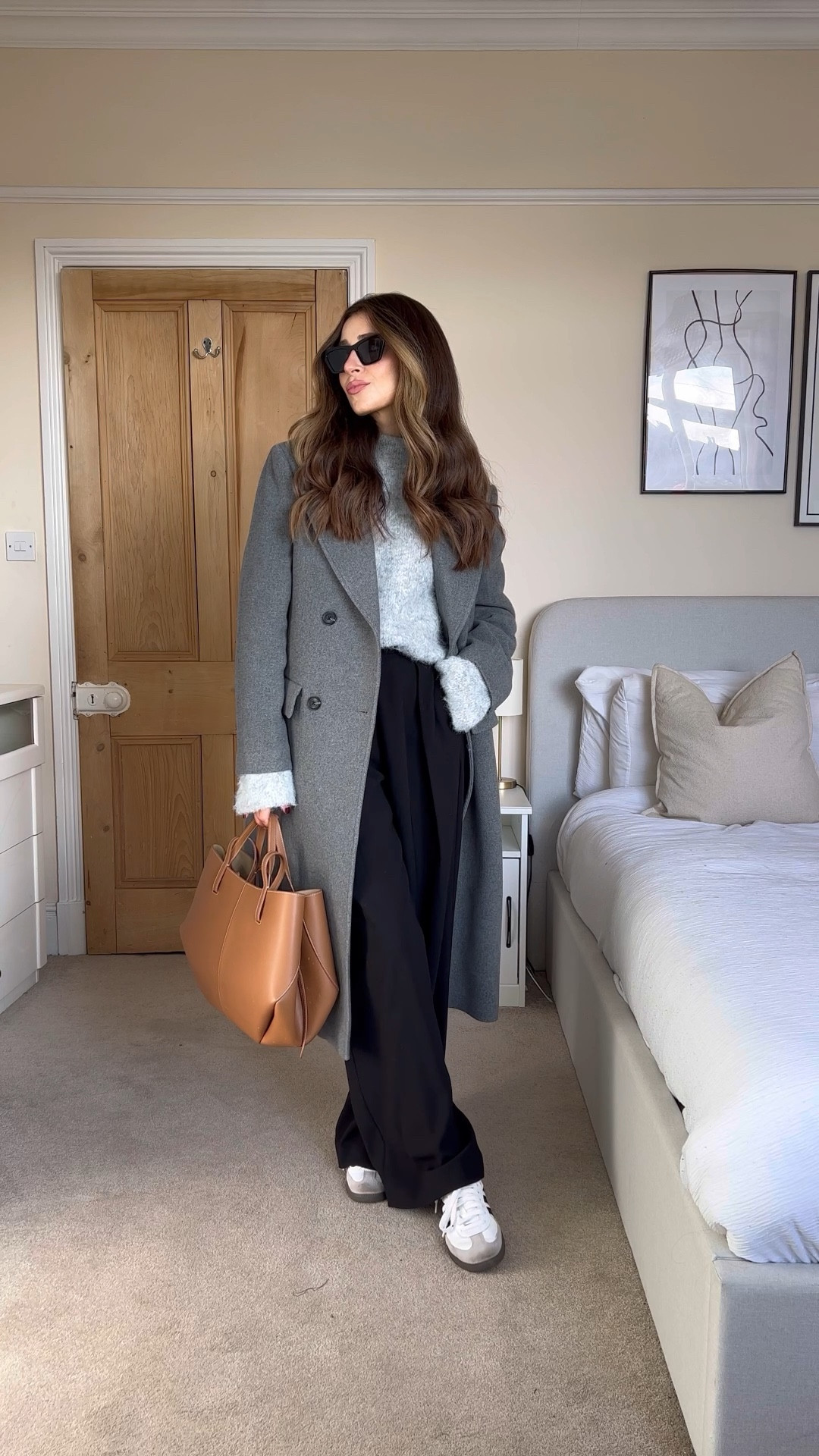 Grey coat outfit 🩶 Wide leg trousers, tote bag, grey jumper 🩶 

#LTKeurope