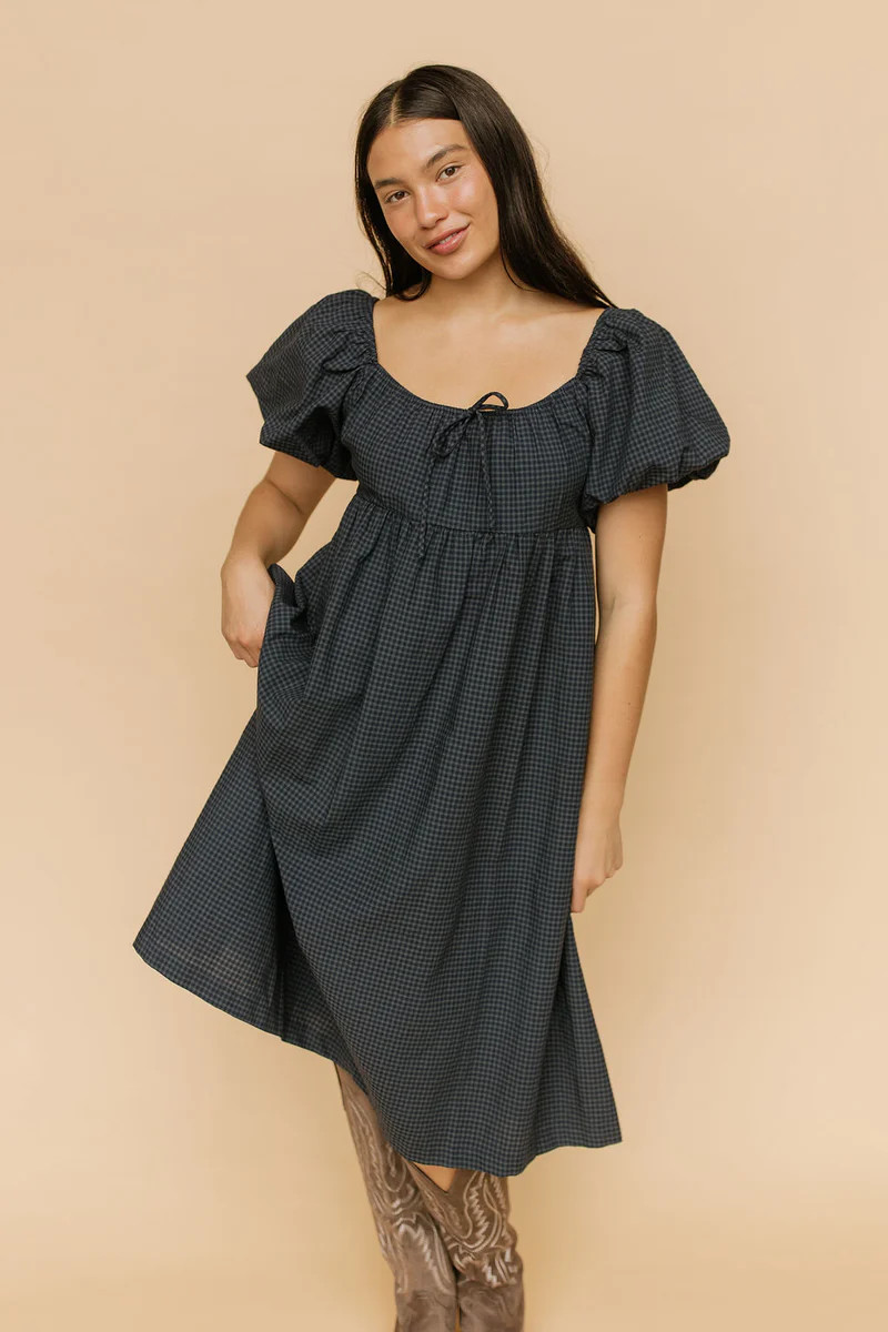 Elora Gingham Midi in Navy | Henly