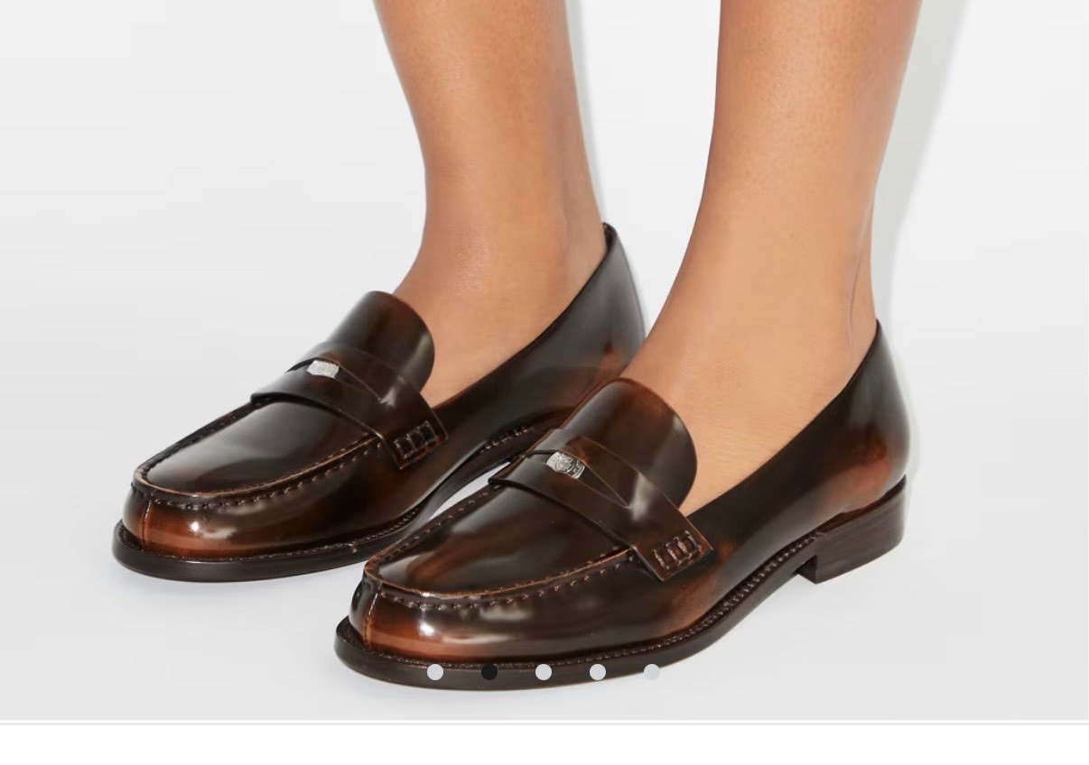 Tory Burch classic penny

#LTKdayinmylife #LTKootd #LTKgrwm