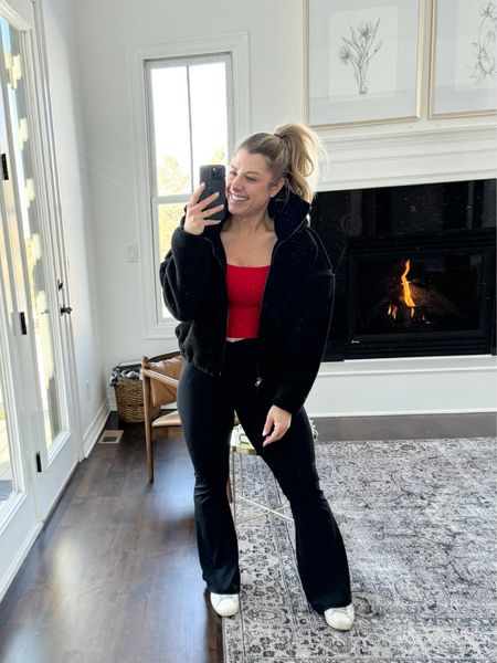 So cozy in my @abercrombie   #abercrombiepartner  #YPBPartner   pieces! Seriously, these are perfect for a cold Colorado winter day!

Get 30% off YPB pieces and 15% off everything. Make sure to use the code YPBAF for an extra 20% off!

#abercrombiestyle 

Abercrombie, Abercrombie fitness, athleisure, winter athleisure, leggings, YPB finds, nicki entenmann 

#LTKfitness #LTKstyletip #LTKSeasonal