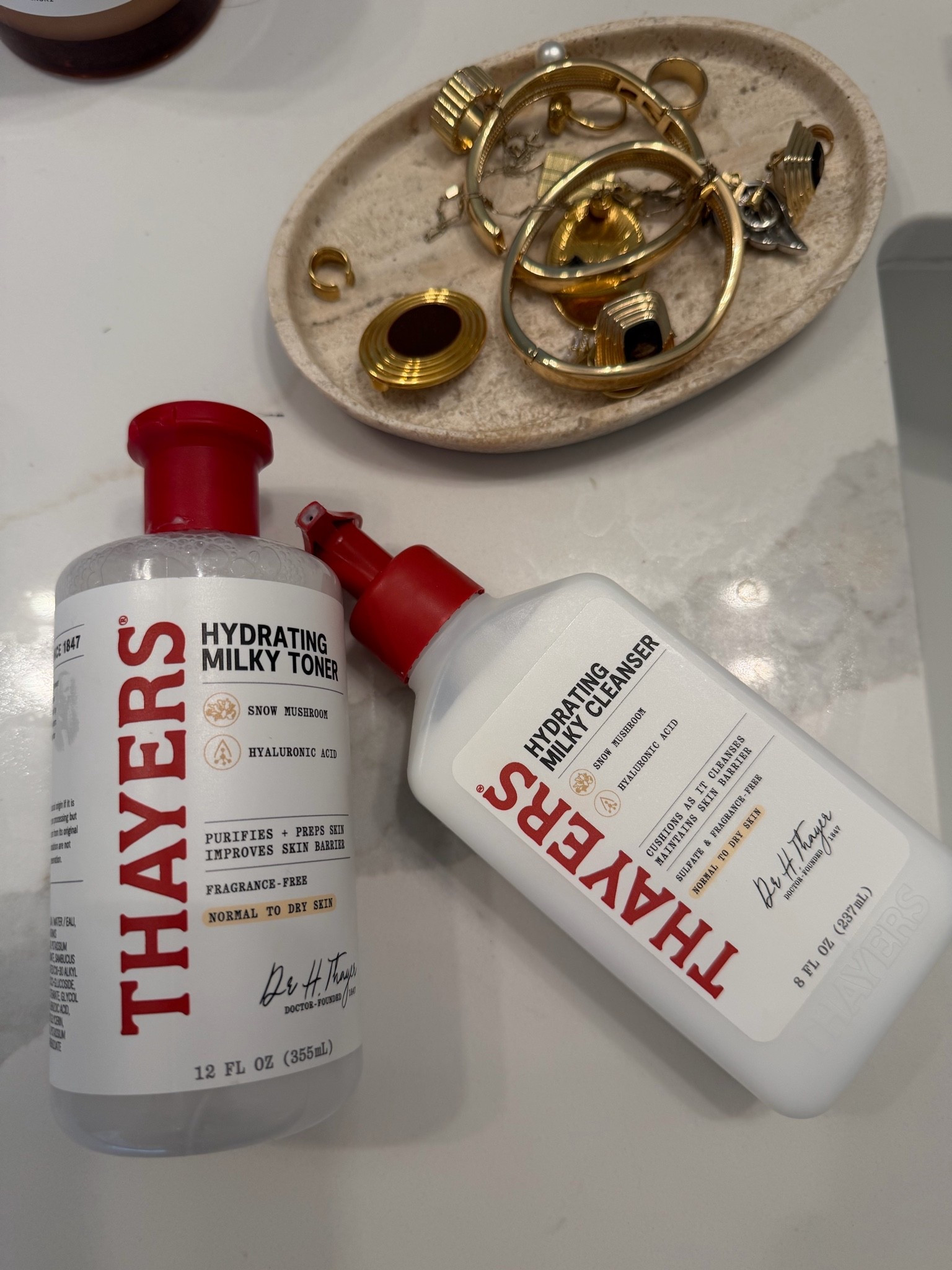 #AD the dry skin girlies life hack right here!! @thayers is always coming through for me & such an easy grab on my @target run.  I need dependable in life and this is the product I reach for always! #thayerspartner #targetpartner #target