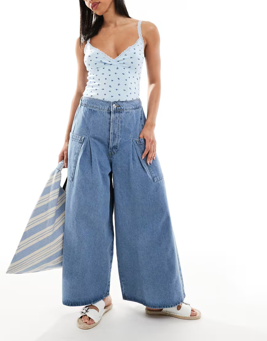 ASOS DESIGN wide leg cropped jean with pockets in light wash-Blue | ASOS (Global)