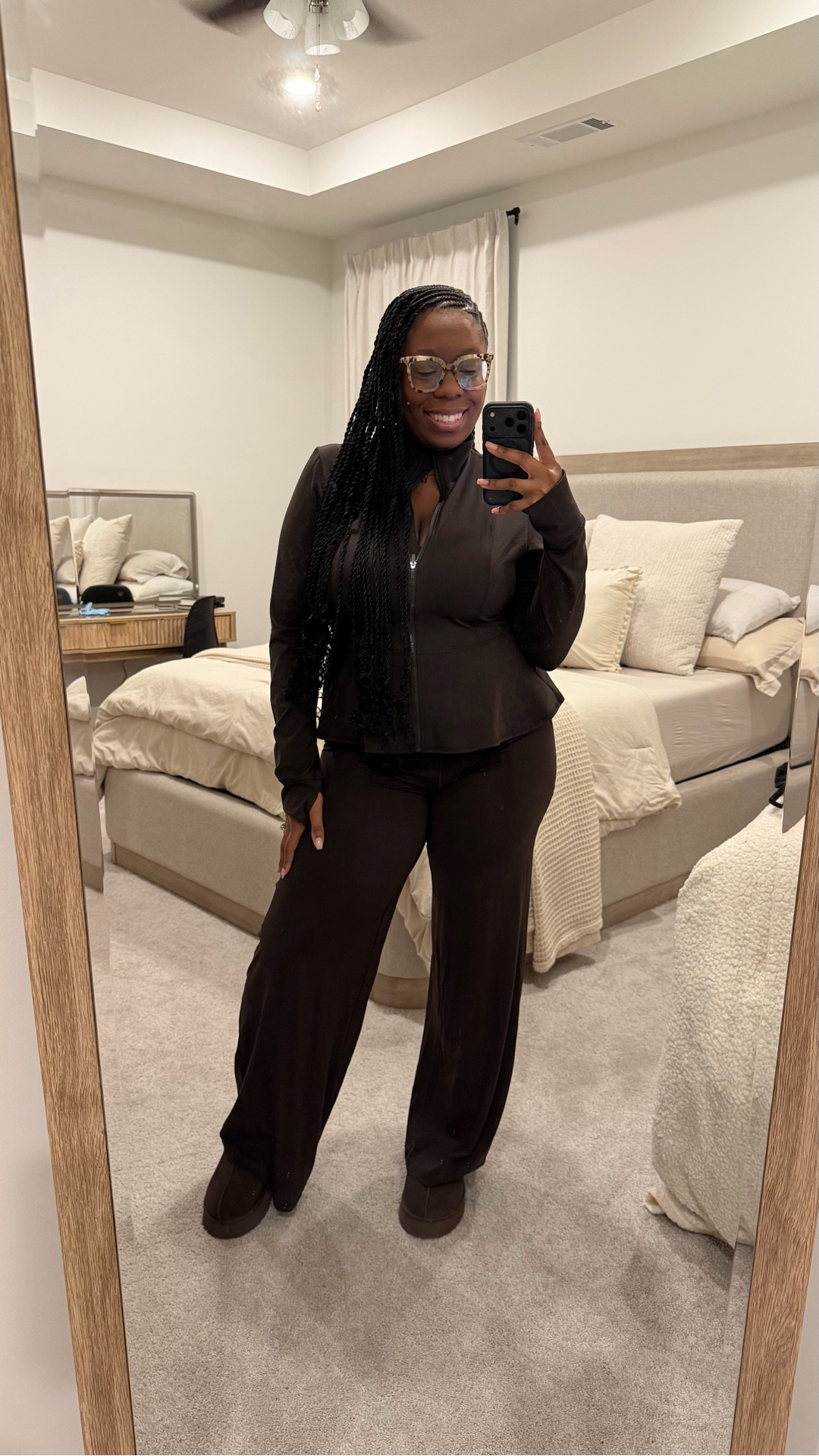 We love a cute airport outfit moment & y’all know I love a monochromatic look! 🤭🤎

#airportoutfit #ootd #traveloutfit #blackgirlluxury #outfitinspo