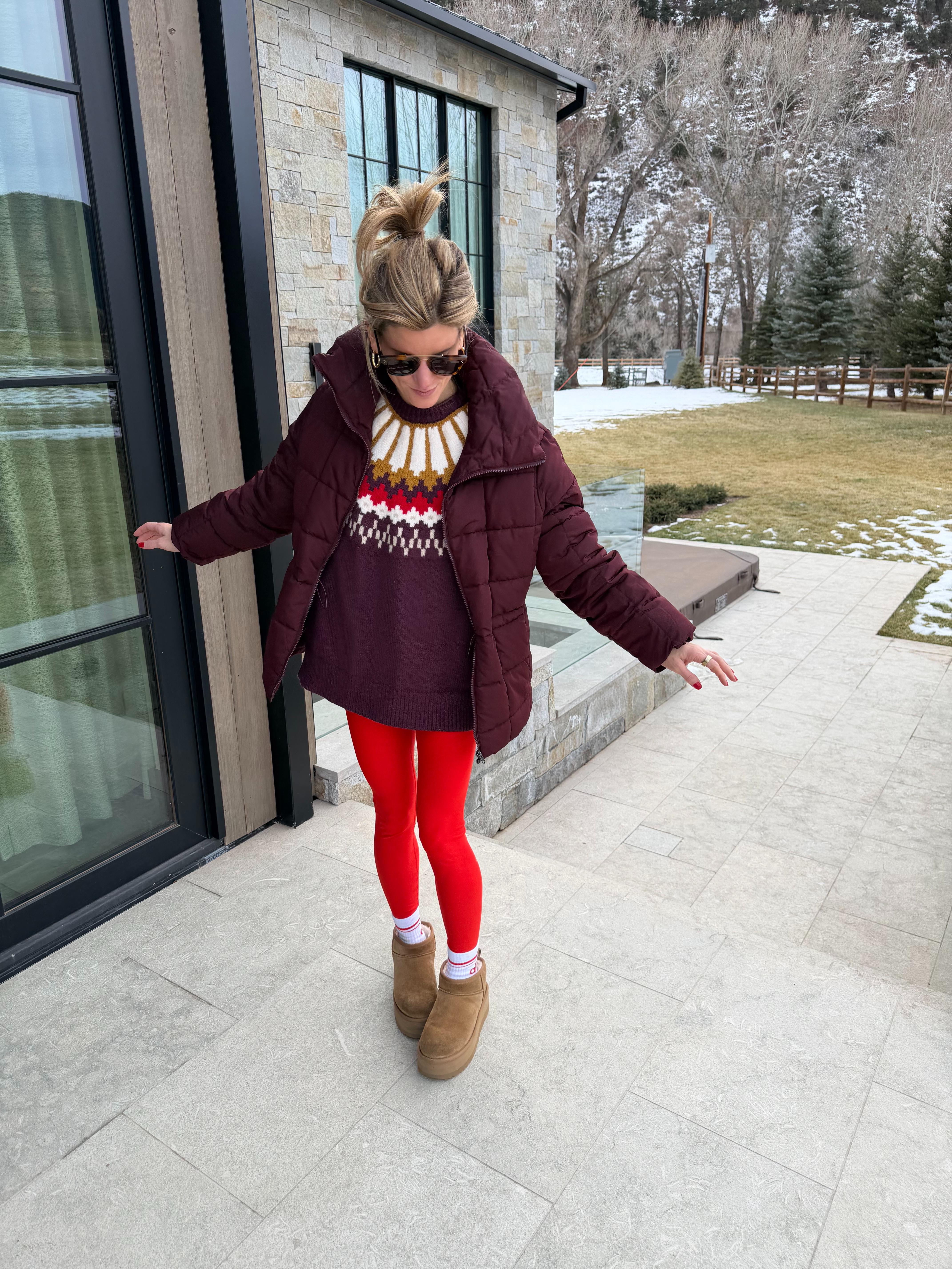 Maroon (Amazon) and Red (Alo) color combo outfit - wearing XXS in leggings and XS in everything else 

 