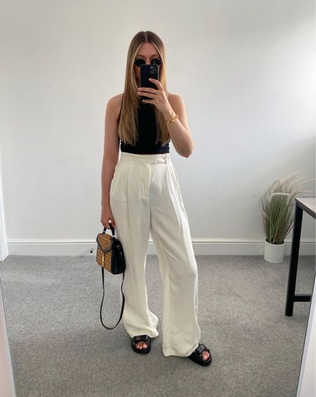Early summer basics ☀️

Vest top - an easy layering piece. 

Linen trousers - an effortless way to dress up your summer wardrobe is with a pair of tailored linen trousers. I wear mine casually, on holiday or even for work. Mine are old Zara. 



#LTKSeasonal #LTKeurope #LTKstyletip