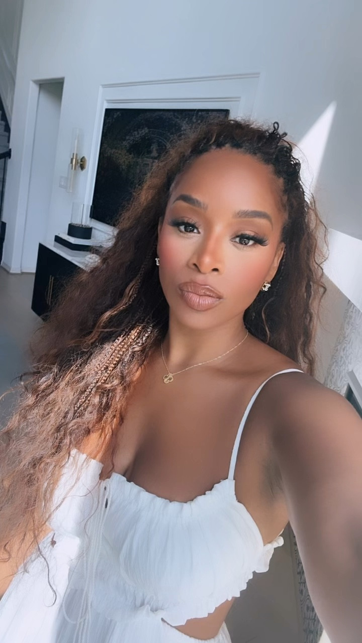 My go to products for my makeup routine 💄

#LTKFindsUnder50 #LTKFindsUnder100 #LTKBeauty